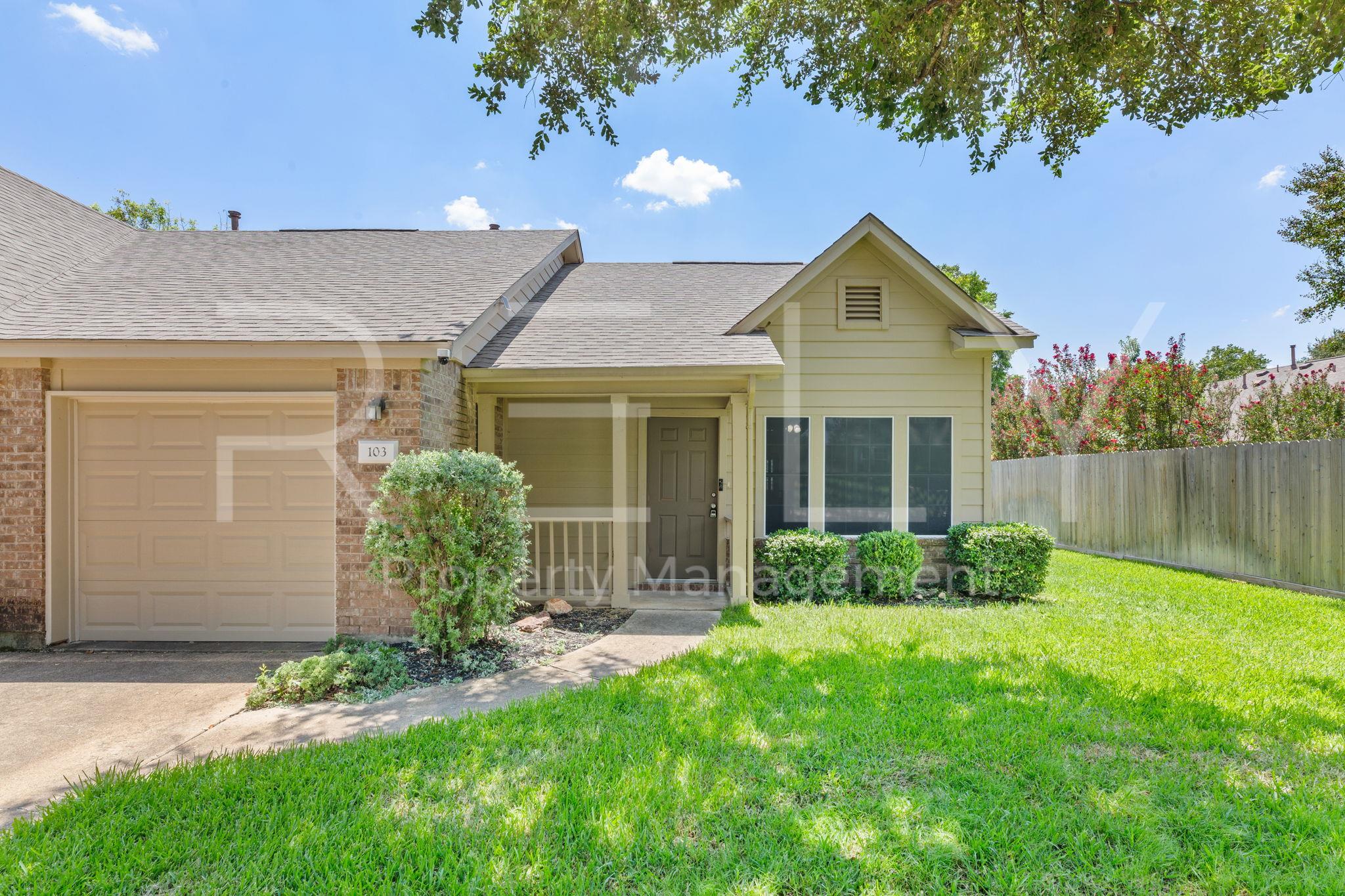 103 Prairie Springs Loop Property Photo 1