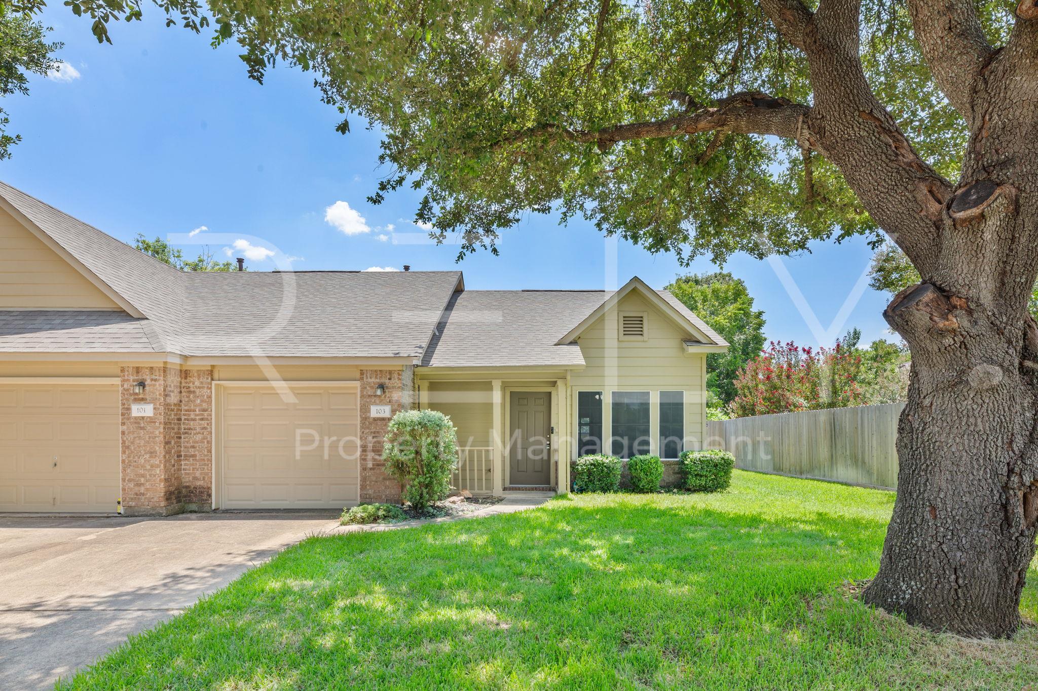 103 Prairie Springs Loop Property Photo 2
