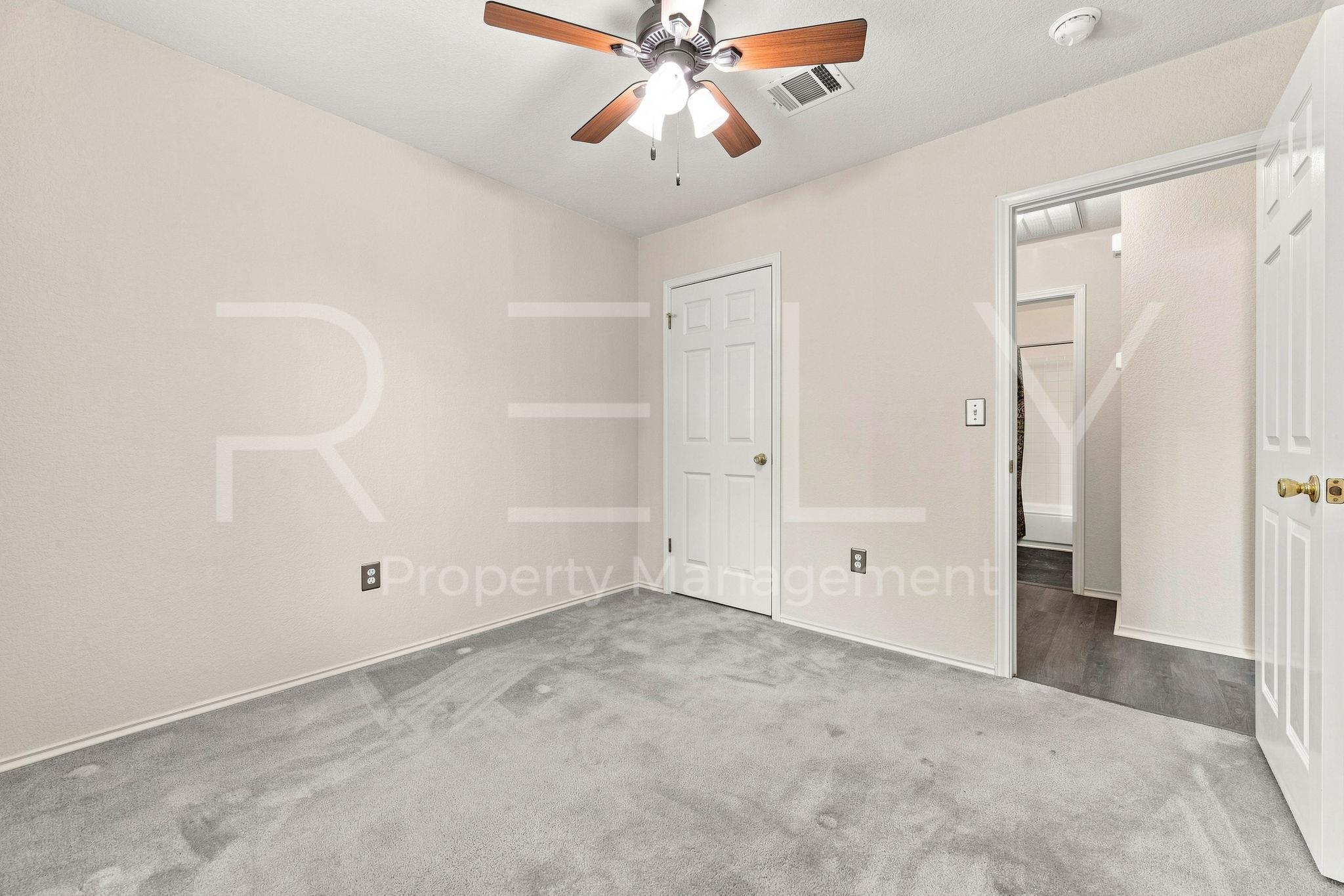 103 Prairie Springs Loop Property Photo 23
