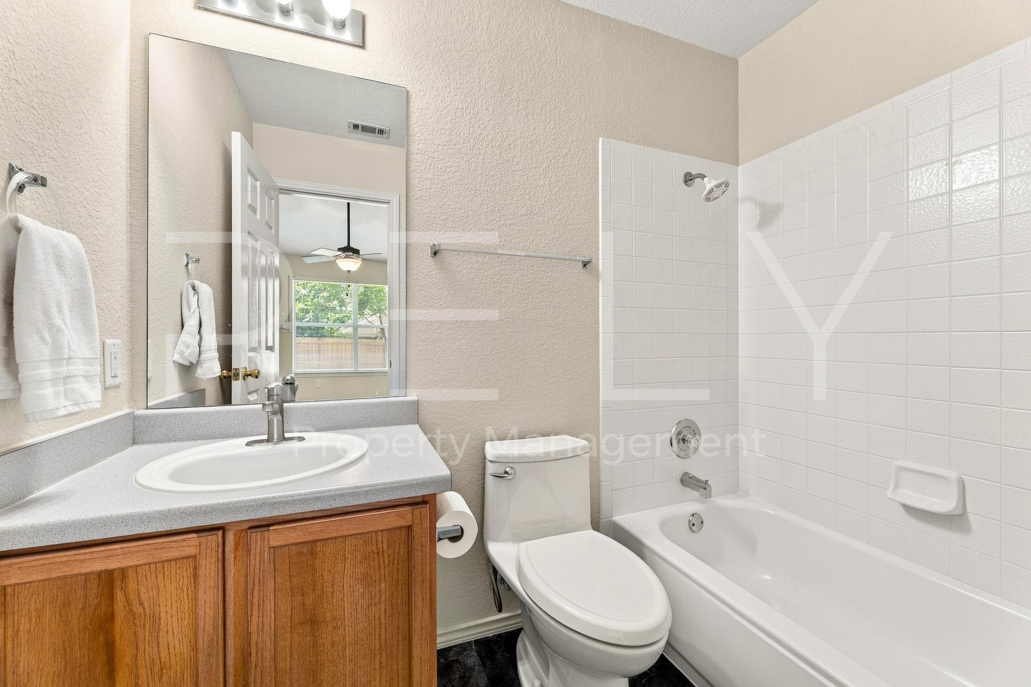 103 Prairie Springs Loop Property Photo 24