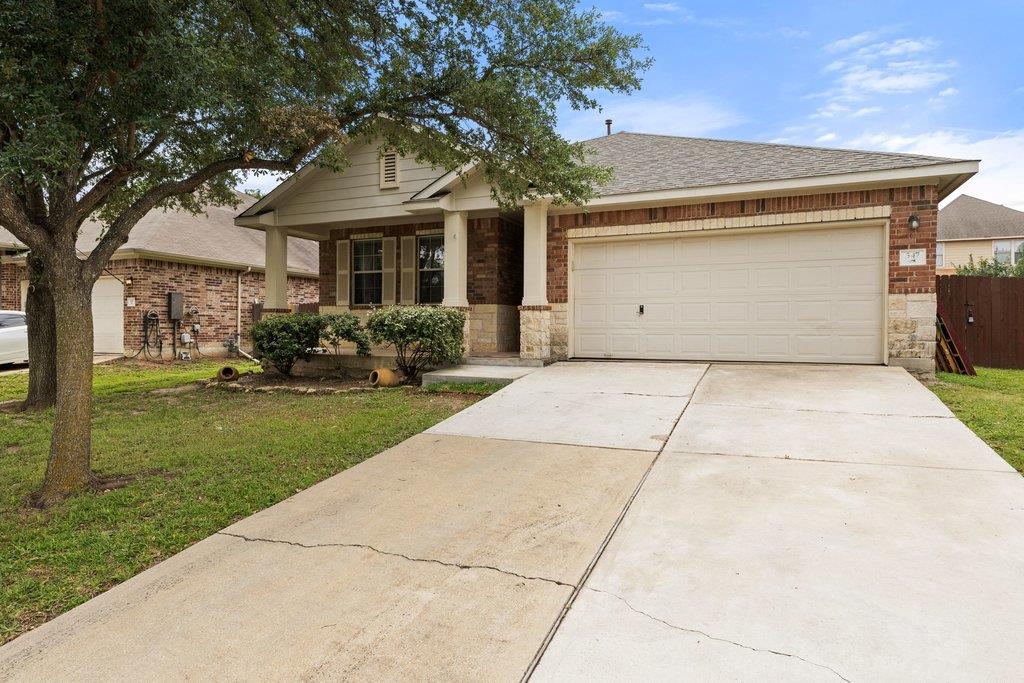 347 Spring Dr Property Photo 2