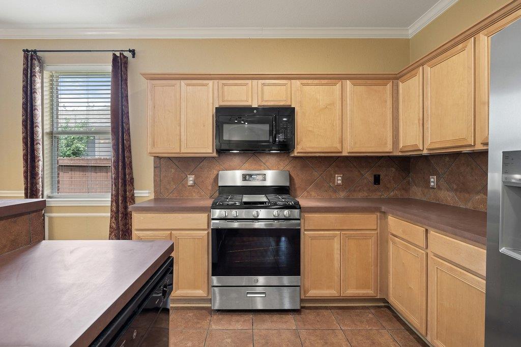 347 Spring Dr Property Photo 10