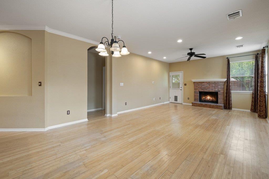 347 Spring Dr Property Photo 15