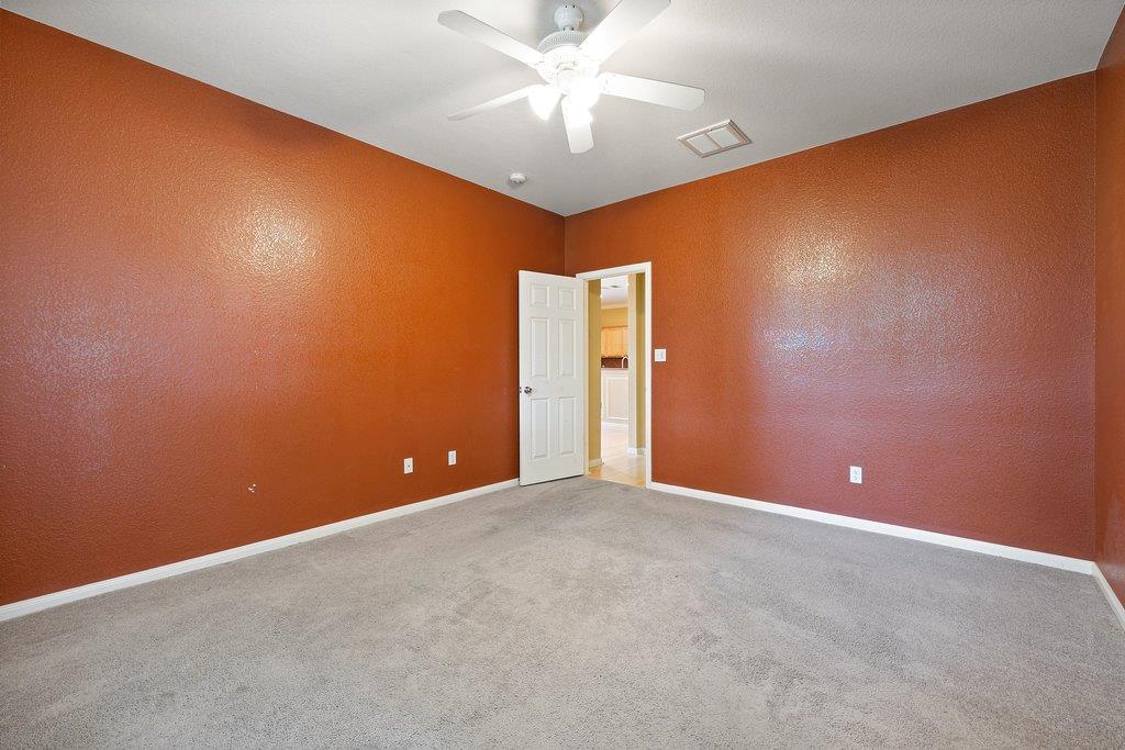 347 Spring Dr Property Photo 29