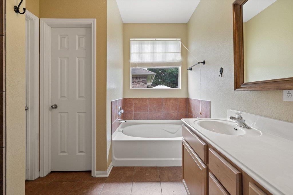 347 Spring Dr Property Photo 31