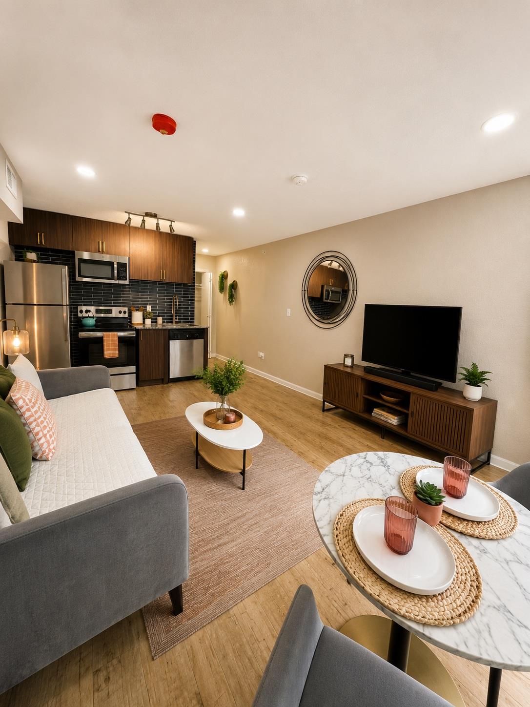 9220 N Interstate 35 None Property Photo 3