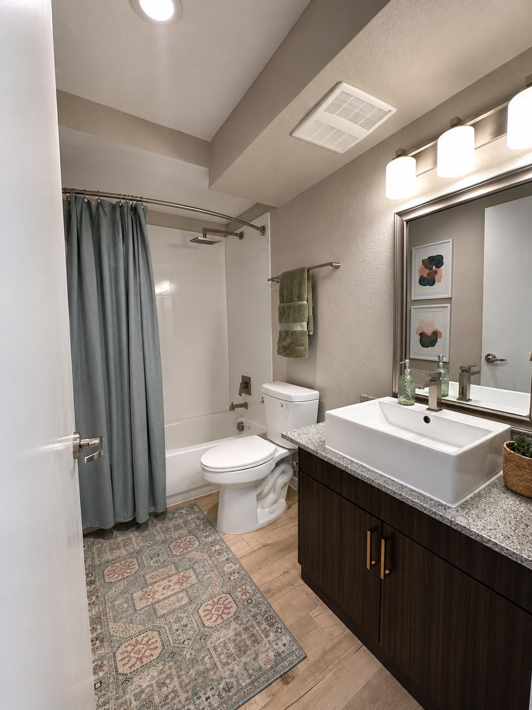 9220 N Interstate 35 None Property Photo 4