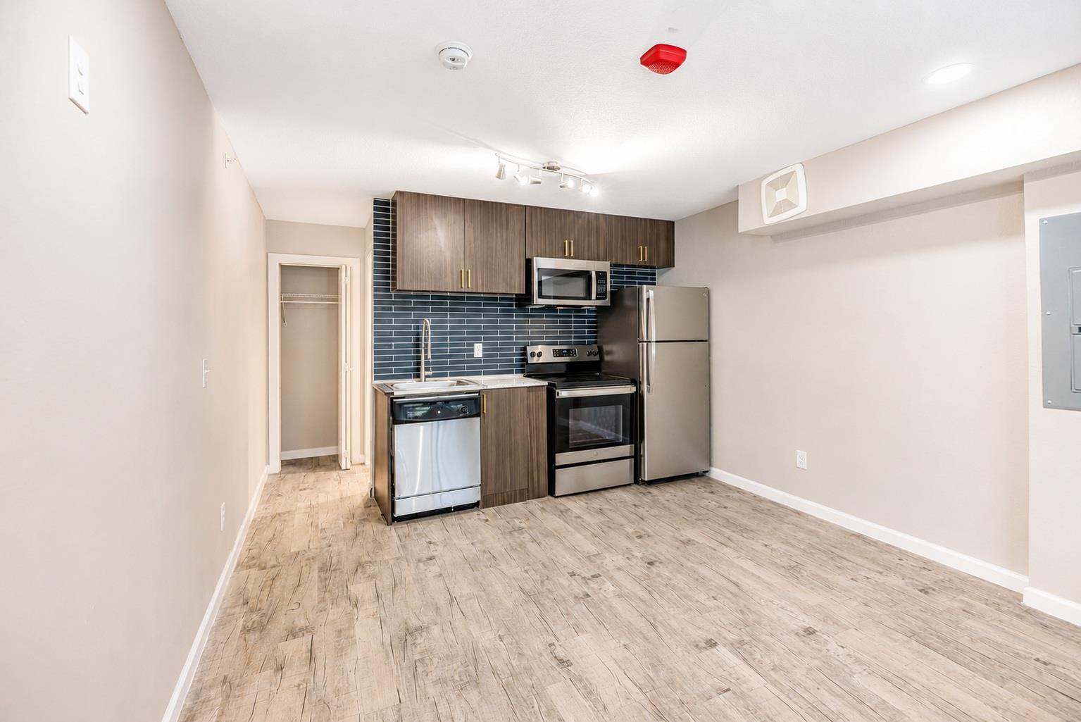 9220 N Interstate 35 None Property Photo 5