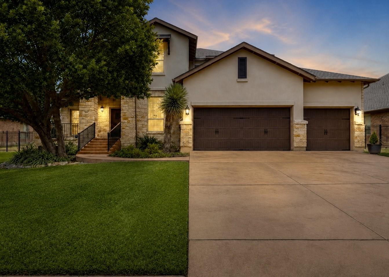 1813 Harvest Dance Dr Property Photo 1