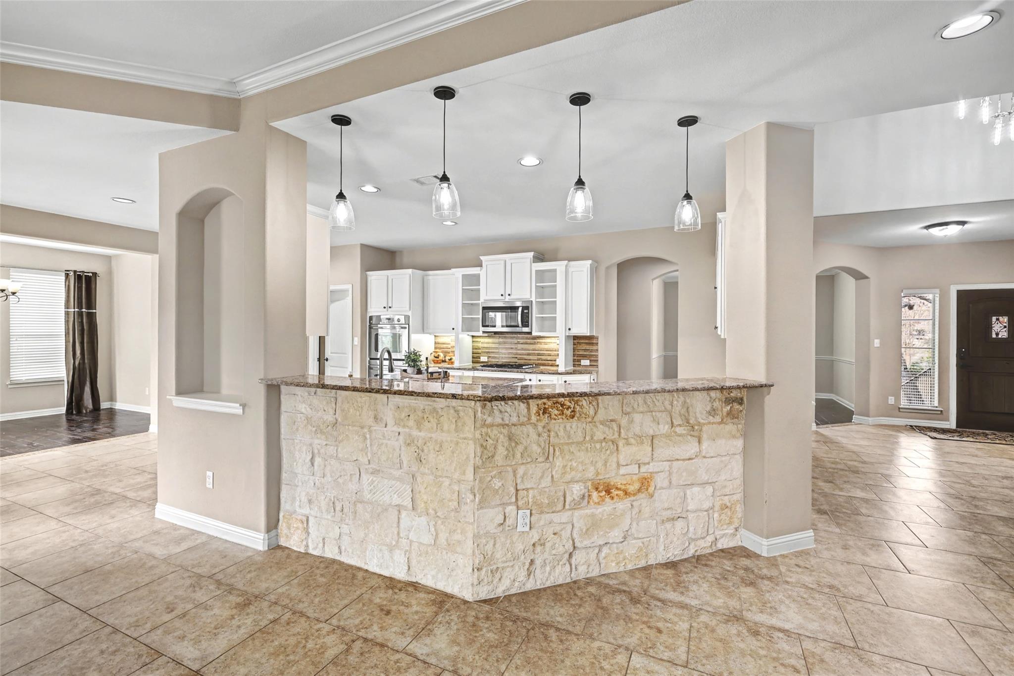 1813 Harvest Dance Dr Property Photo 8