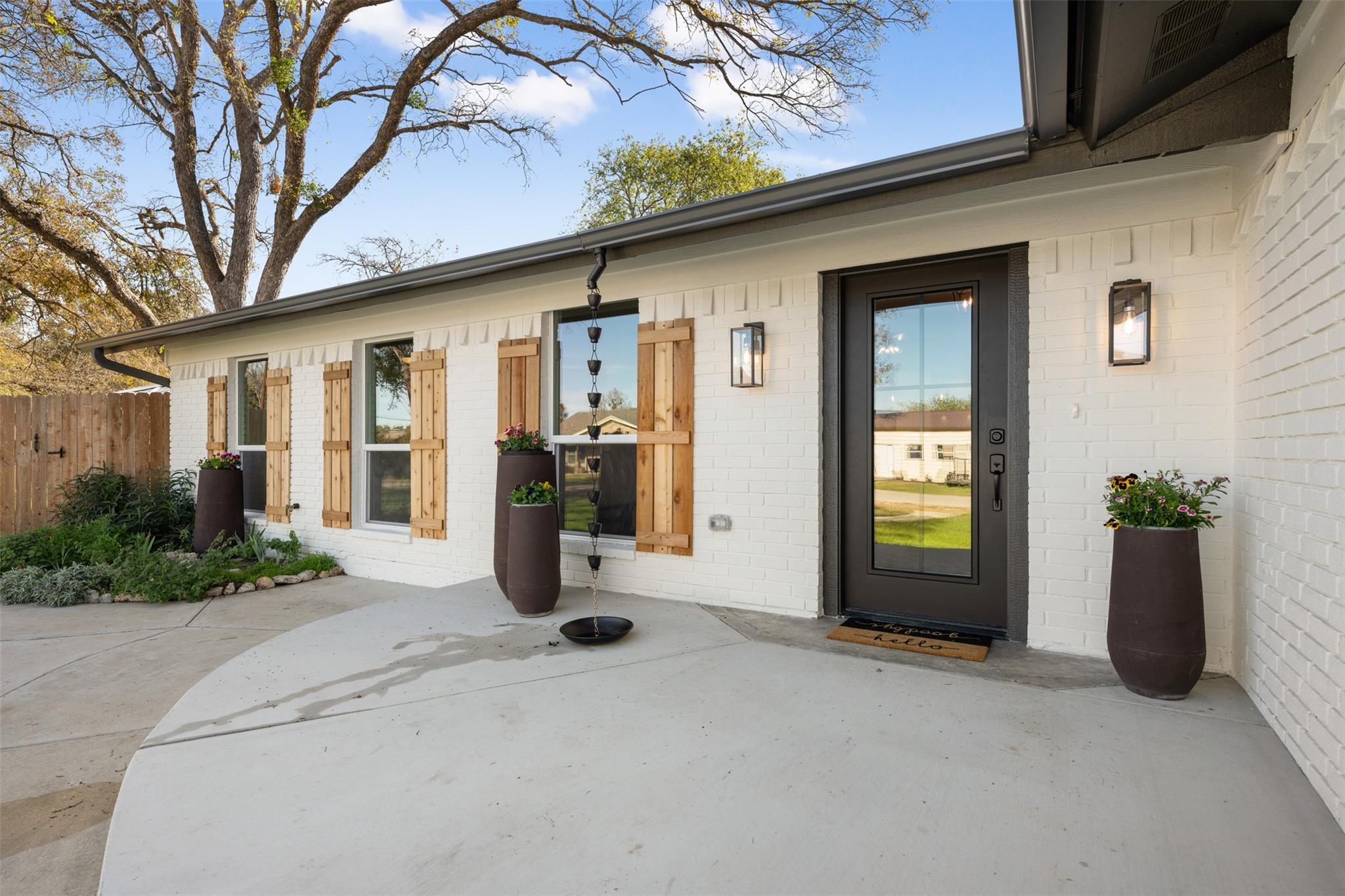 3 W Aztec Ln Property Photo 3