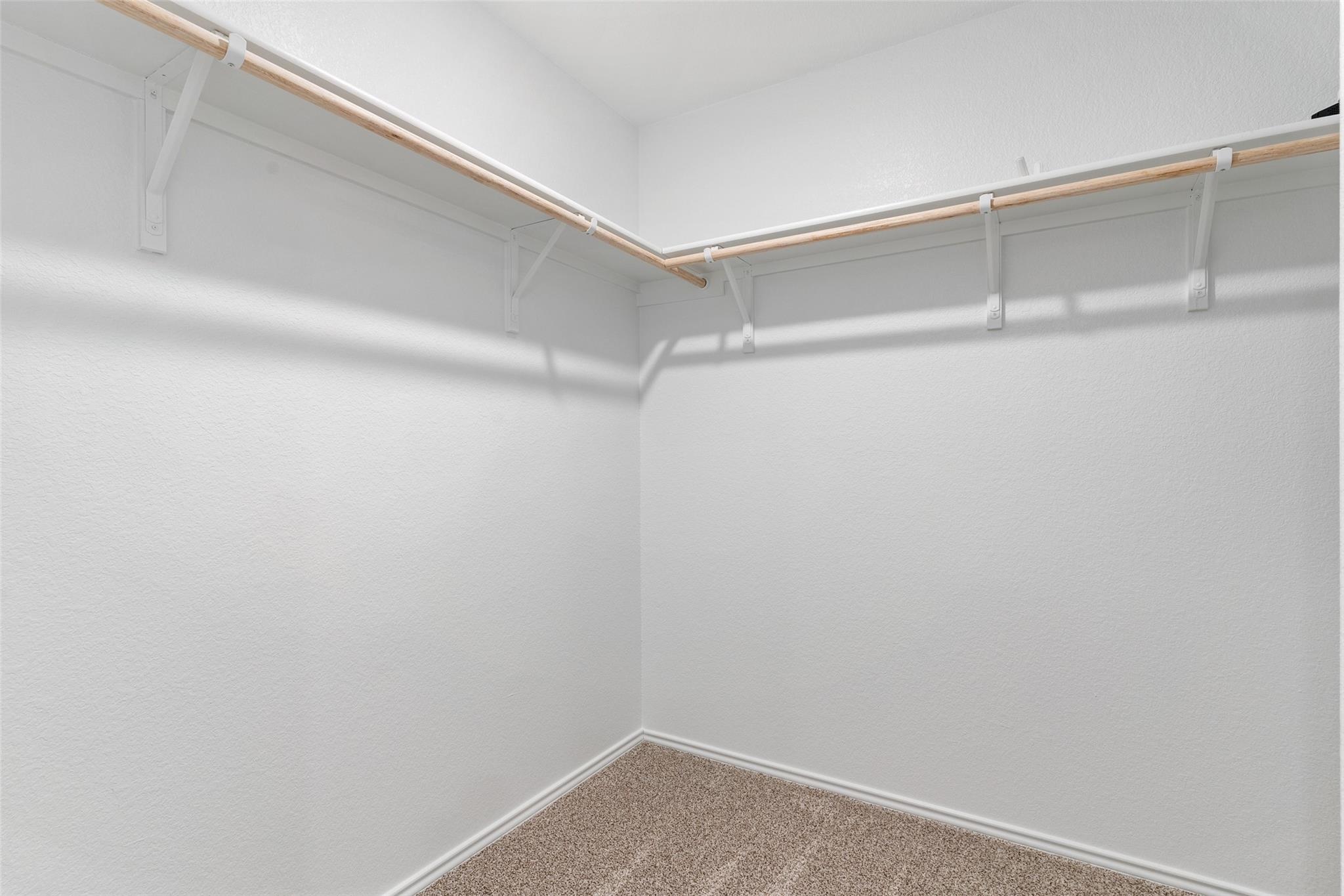 324 Ebbsfleet Dr Property Photo 30