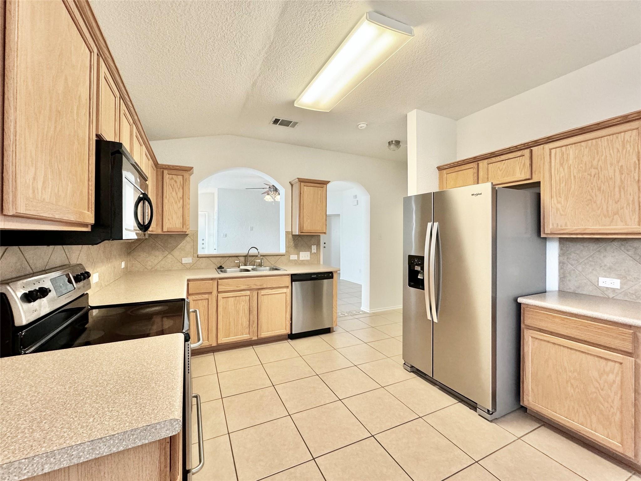 1015 Aiken Dr Property Photo 17