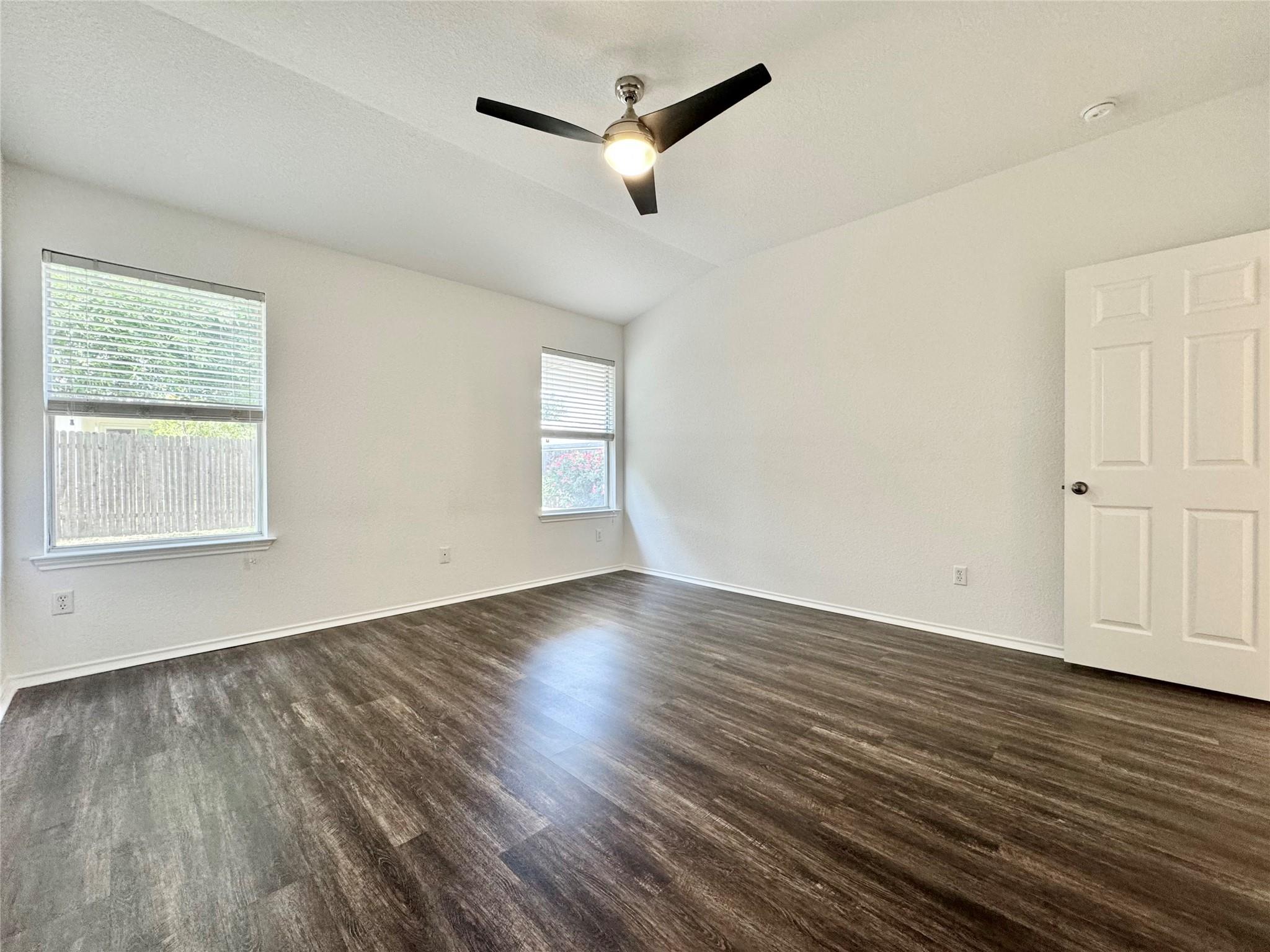 1015 Aiken Dr Property Photo 19