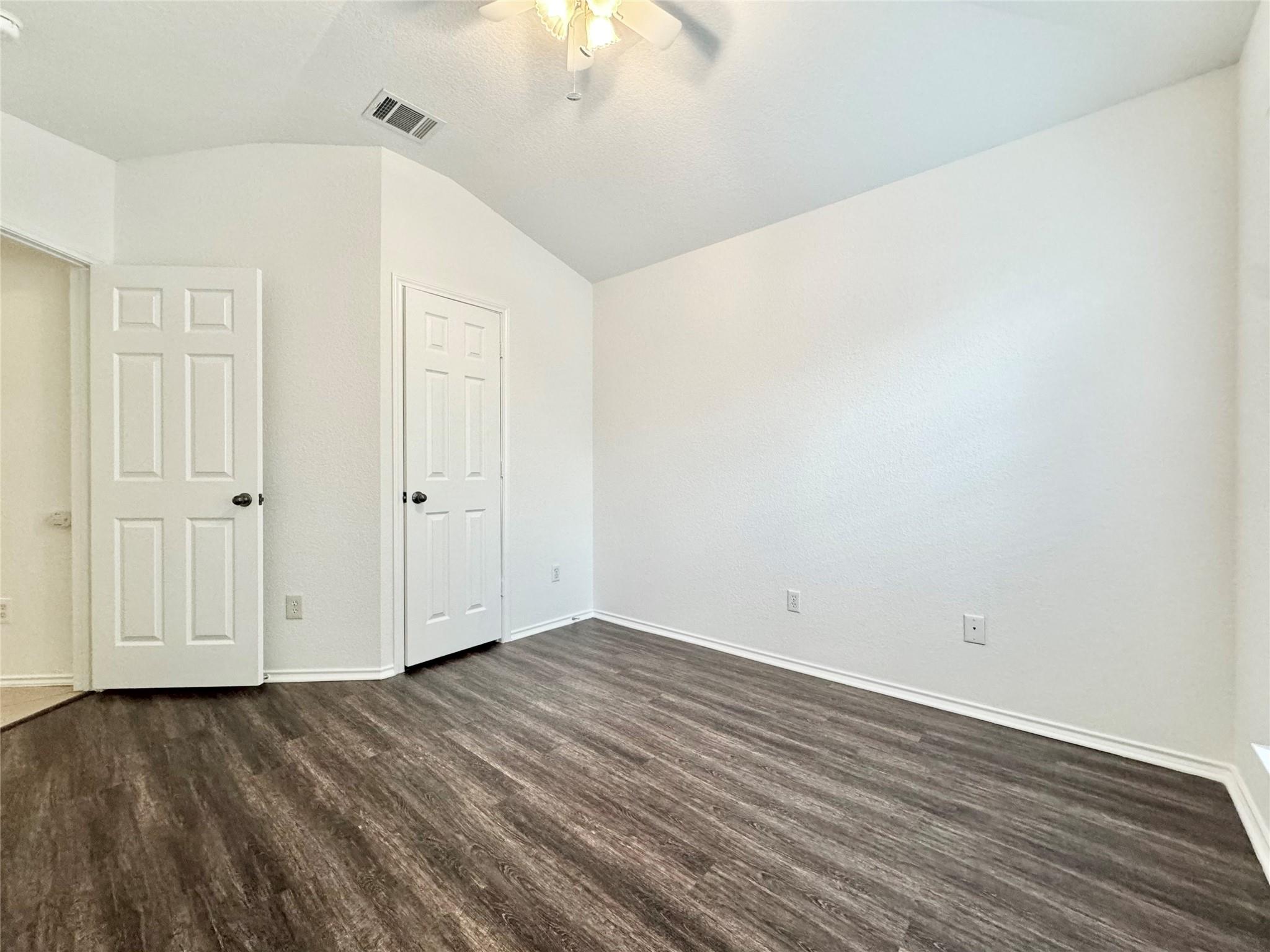 1015 Aiken Dr Property Photo 32