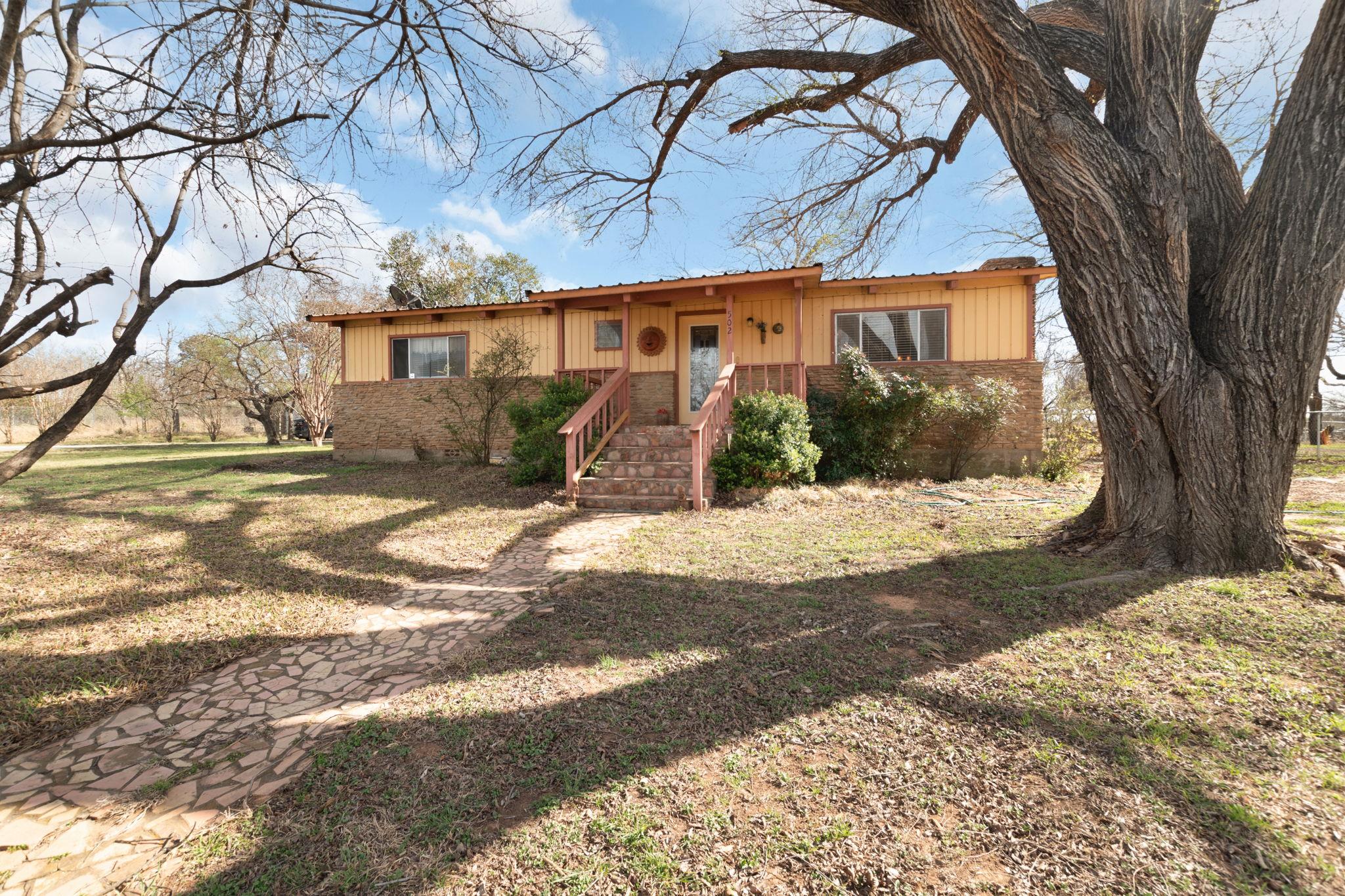 502 N River Oaks Dr Property Photo