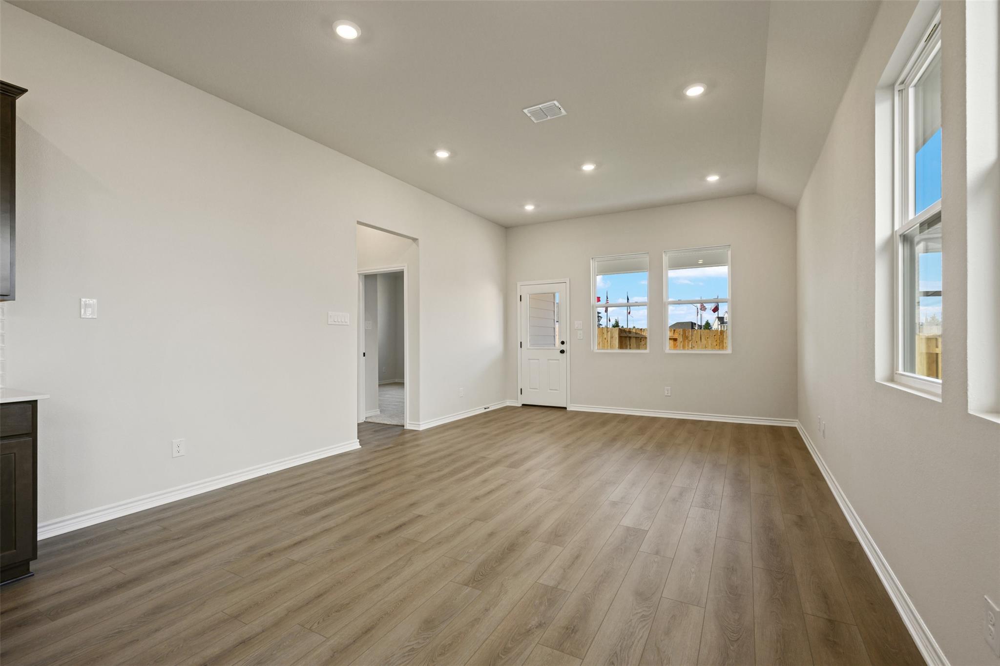 157 Clover Bnd Property Photo 14