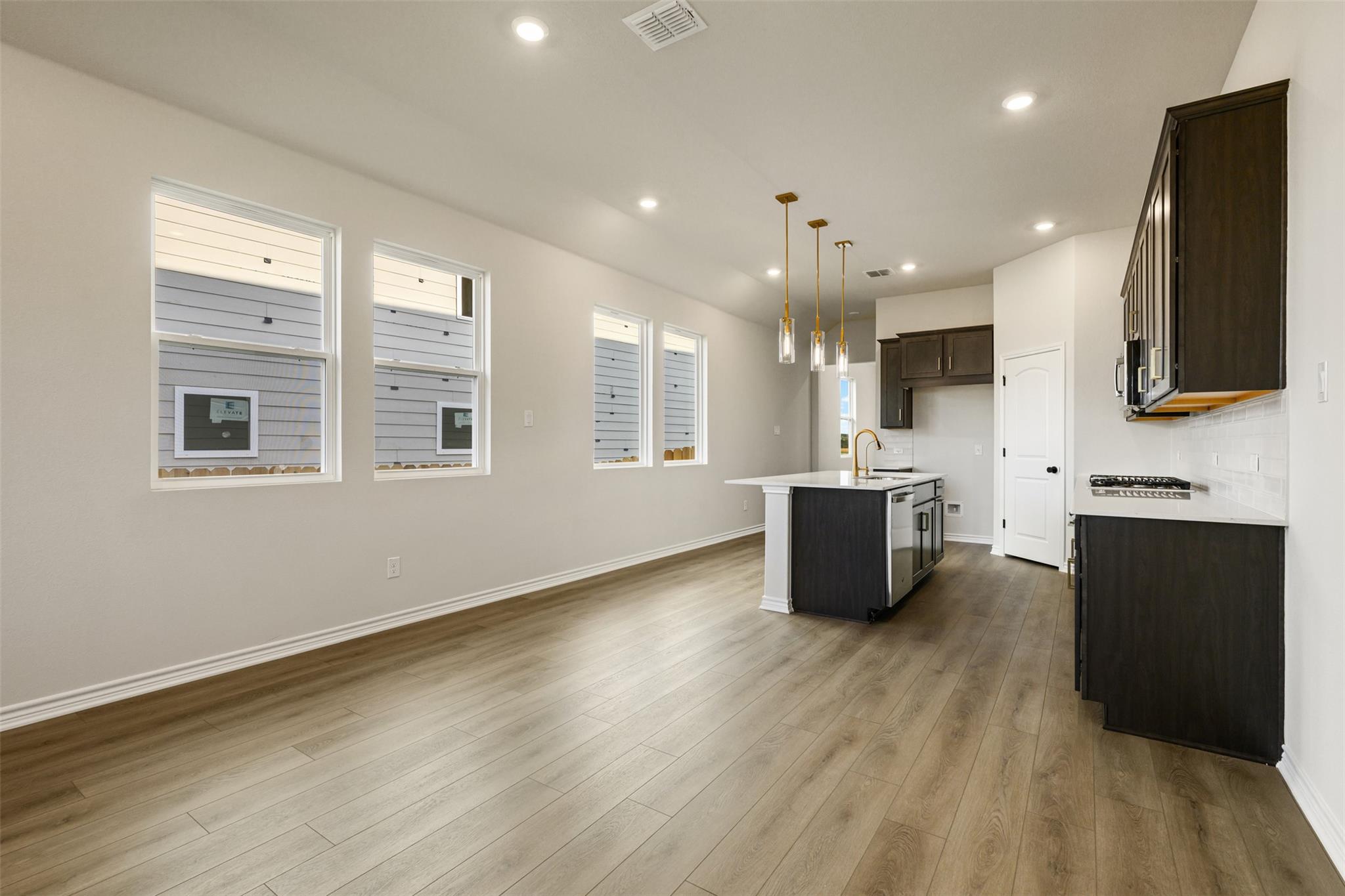 157 Clover Bnd Property Photo 16