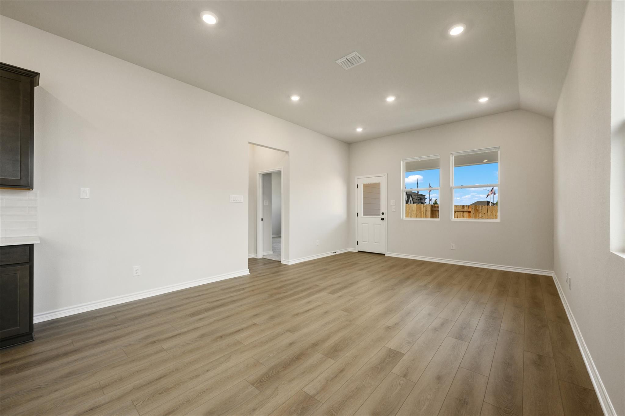 157 Clover Bnd Property Photo 17