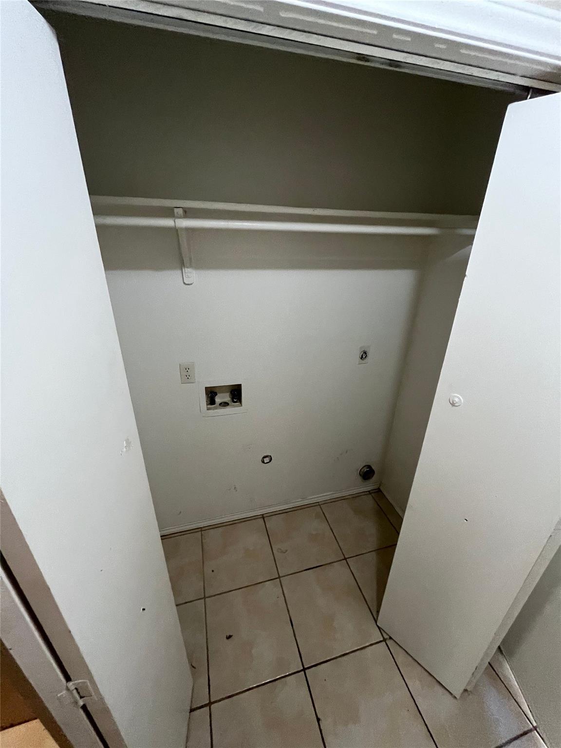9625 Sugar Hill Dr Property Photo 10