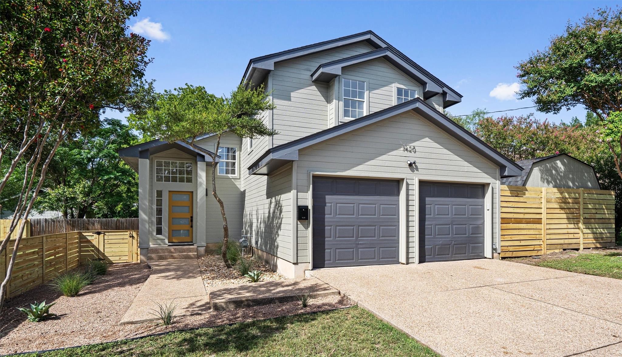 1420 Houston St Property Photo 1