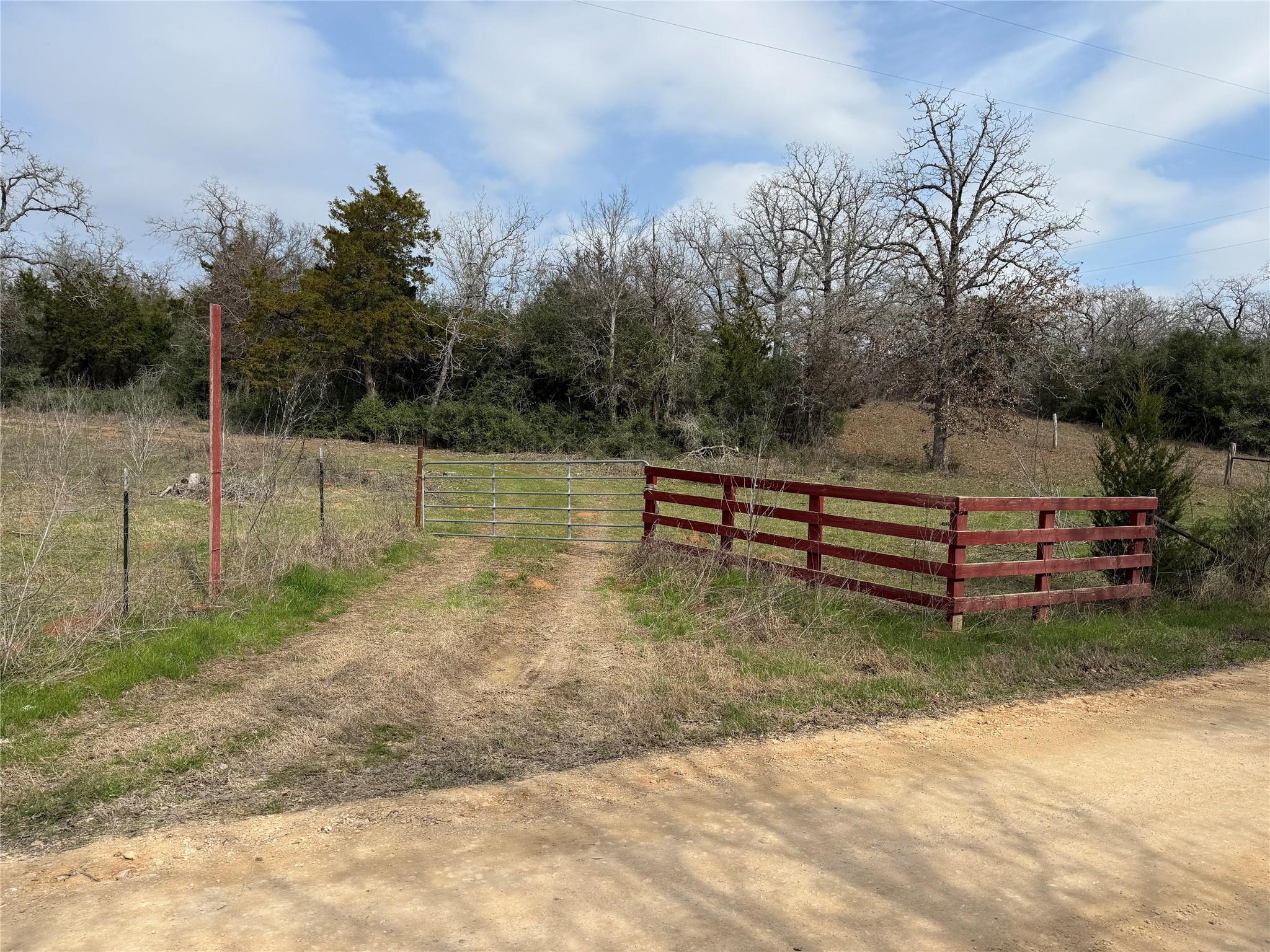 000 County Road 278 Rd Property Photo 2