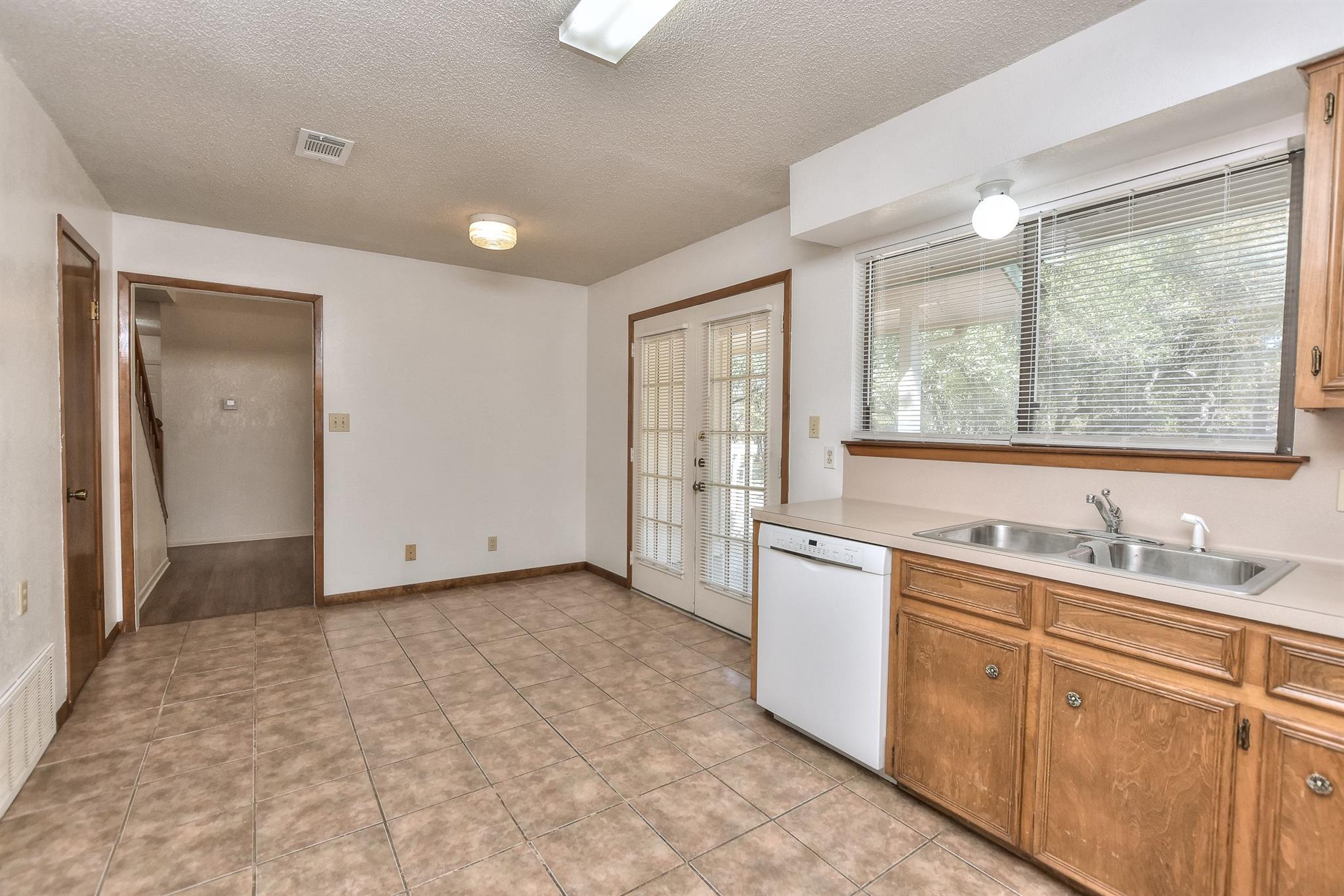 3810 Brangus Rd Property Photo 12