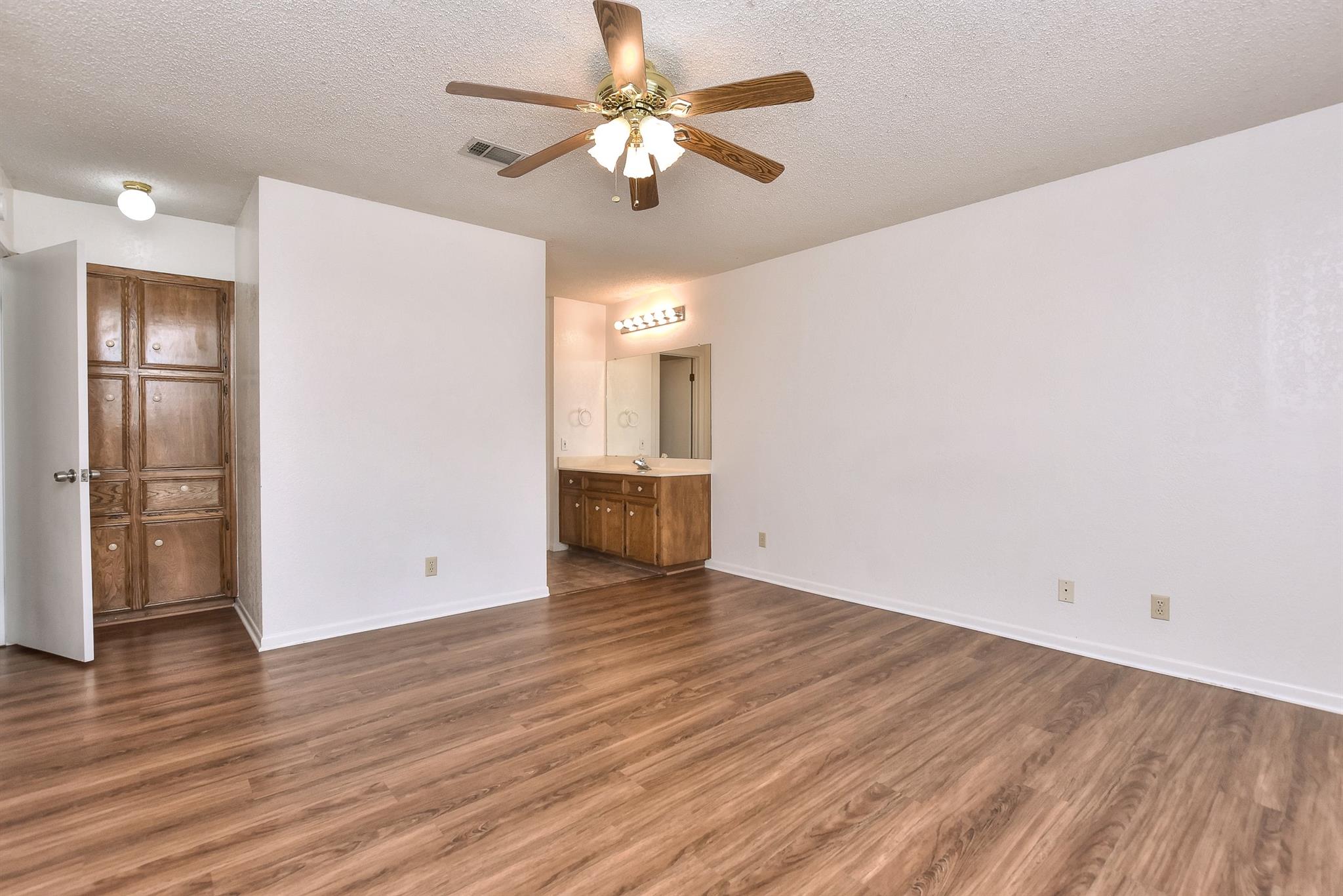 3810 Brangus Rd Property Photo 16