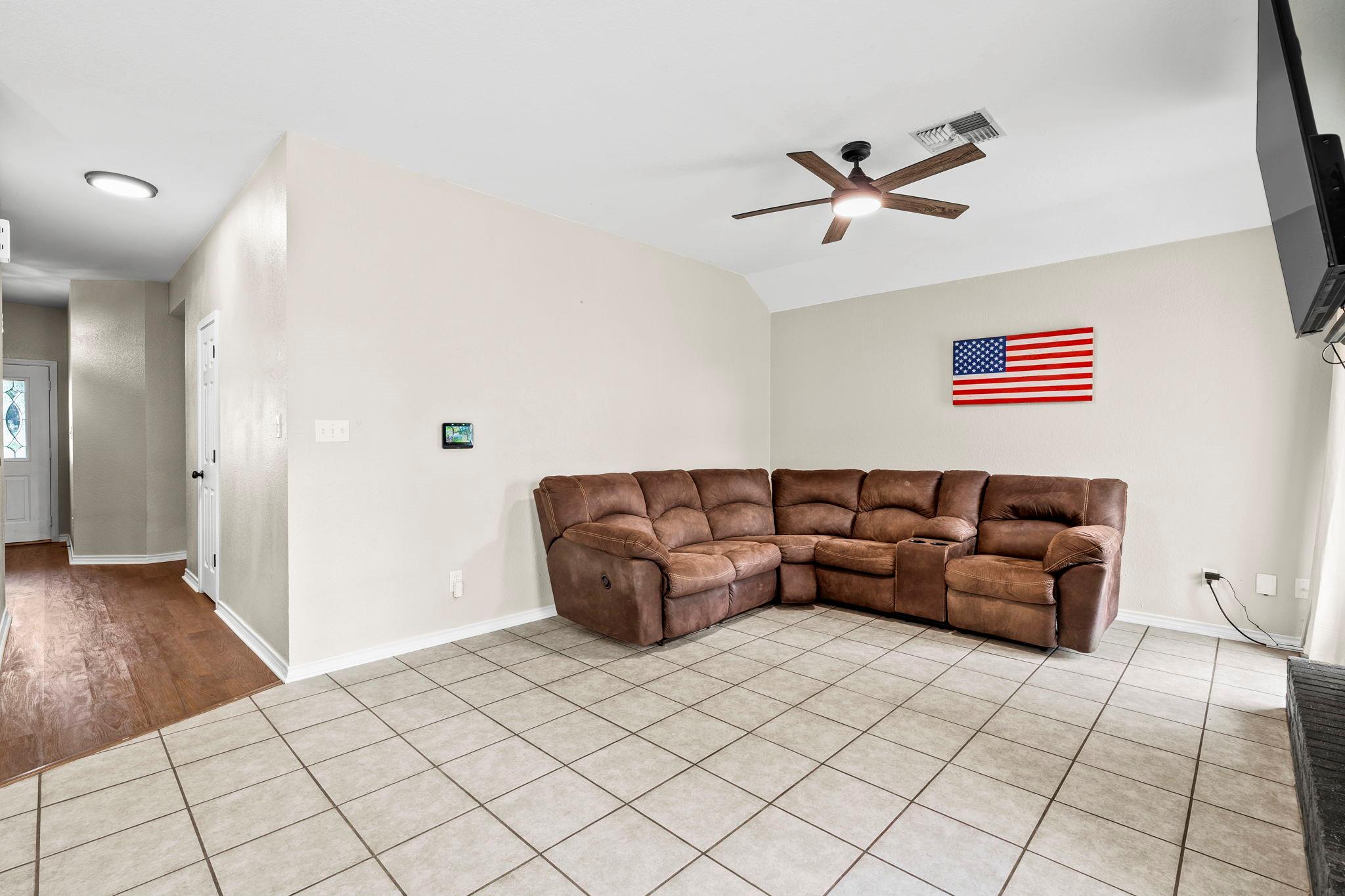 2808 Kneese Dr Property Photo 5
