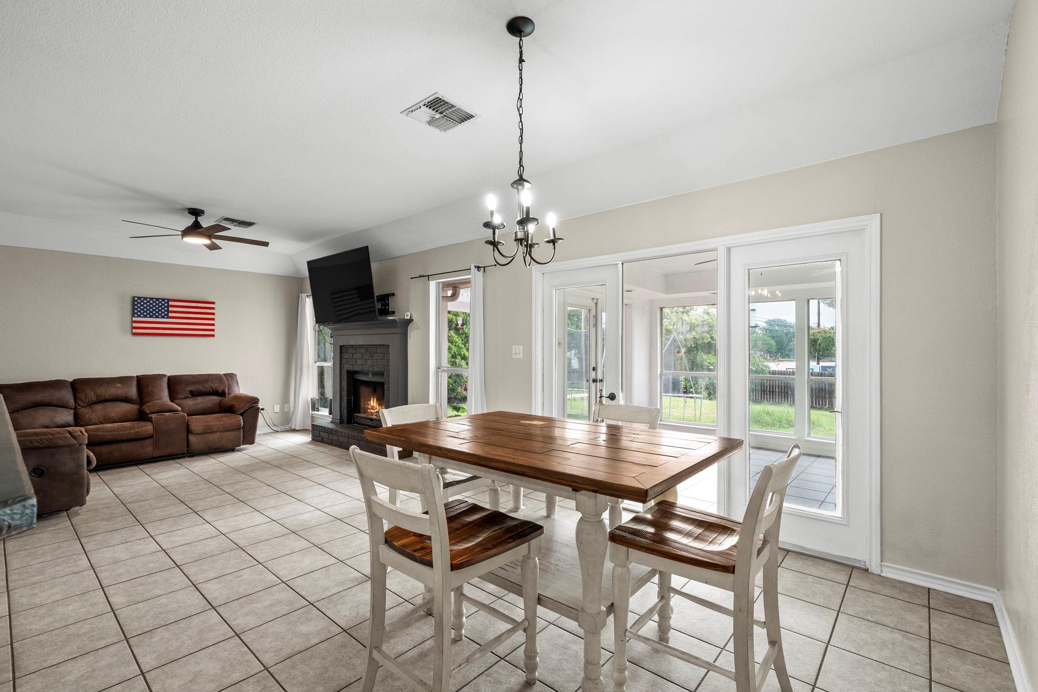 2808 Kneese Dr Property Photo 8