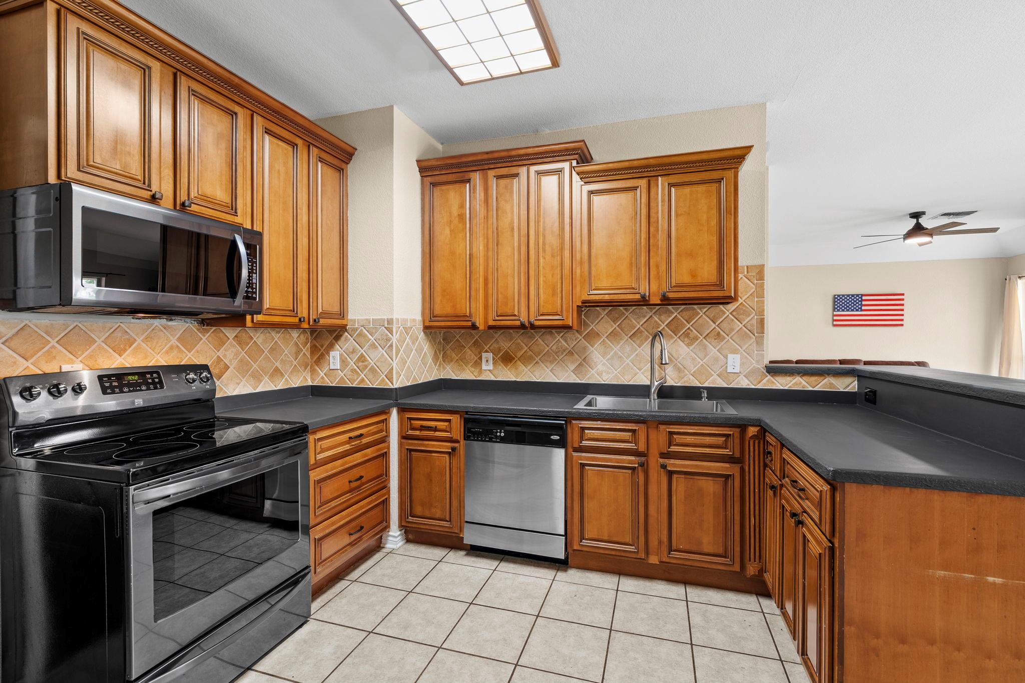 2808 Kneese Dr Property Photo 12
