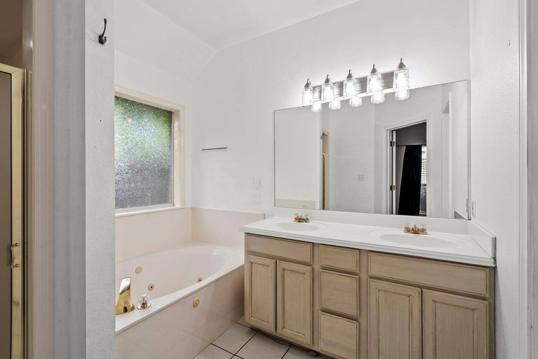 2808 Kneese Dr Property Photo 16