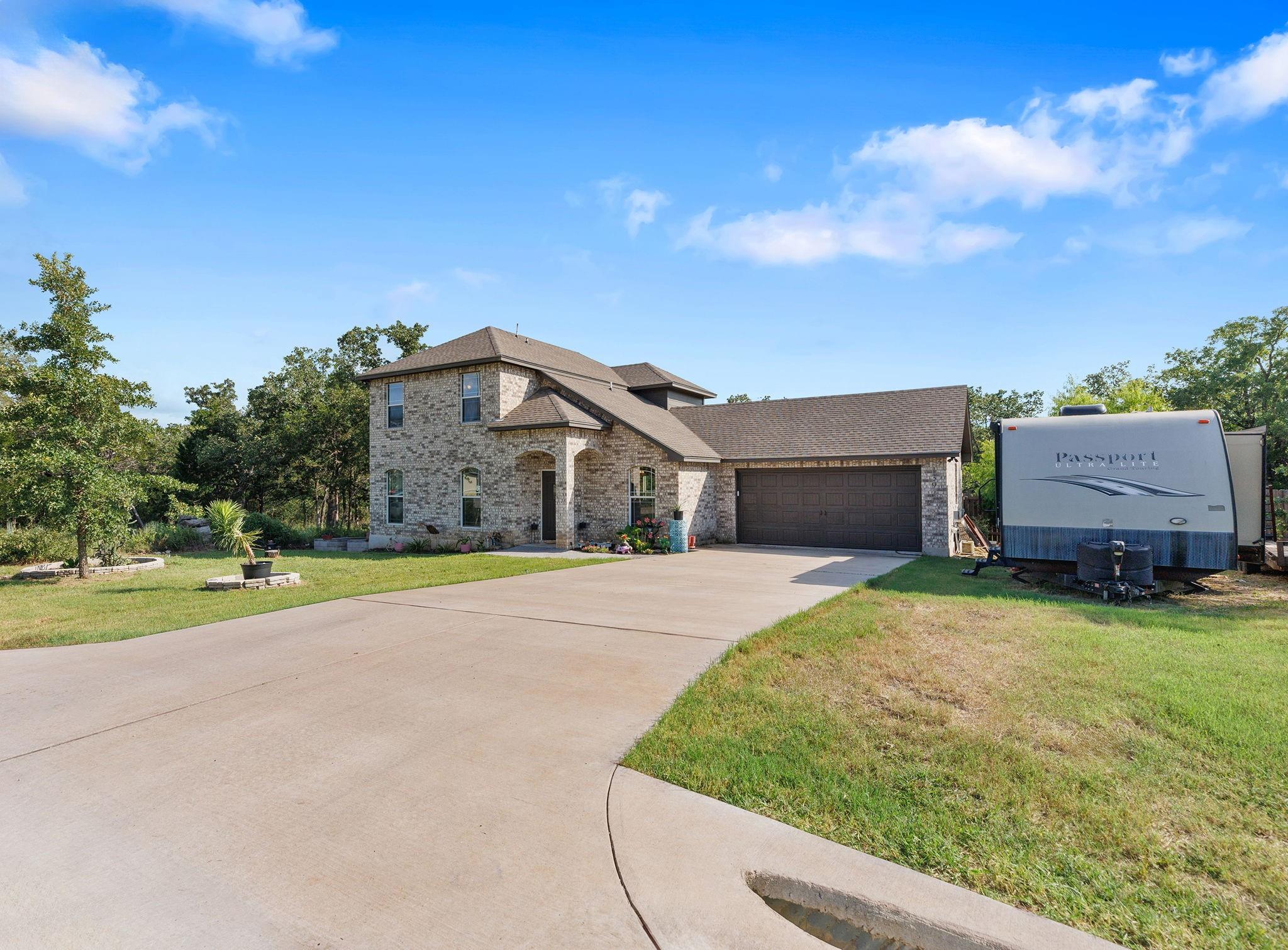139 Fleetway Dr Property Photo 2