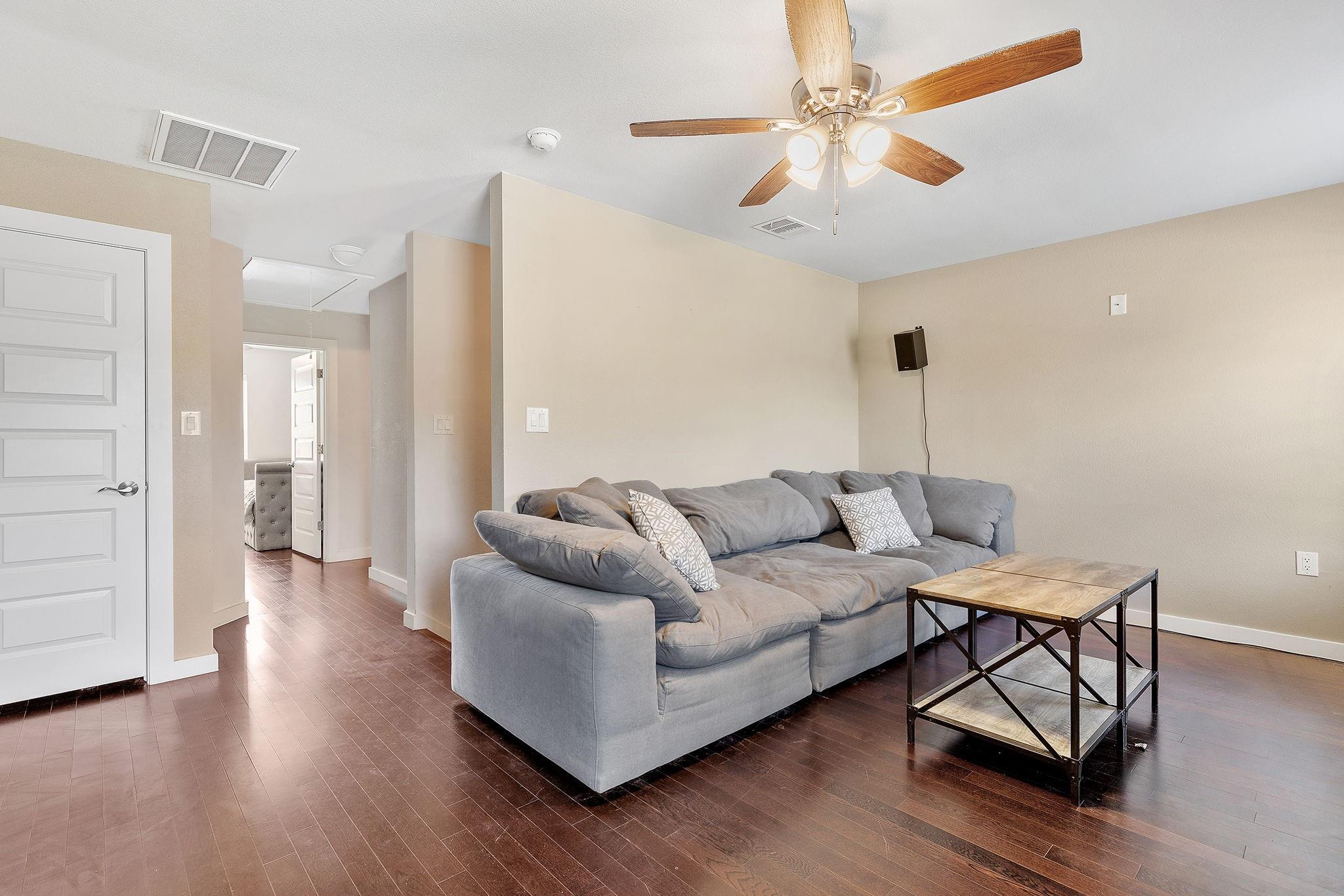 139 Fleetway Dr Property Photo 21