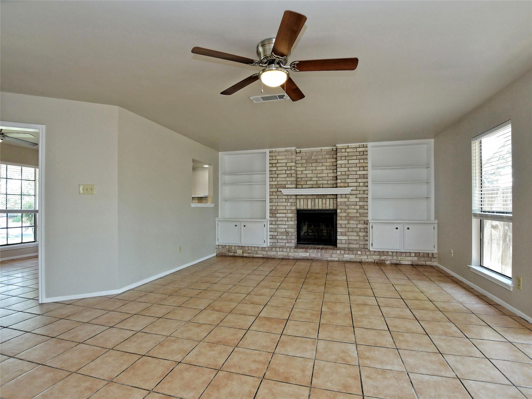 300 North Field St Property Photo 7