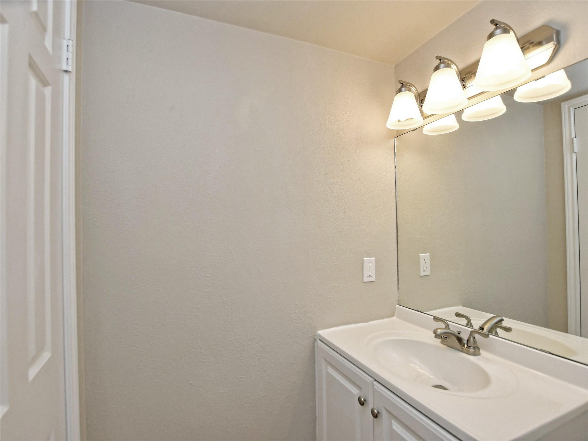 300 North Field St Property Photo 15