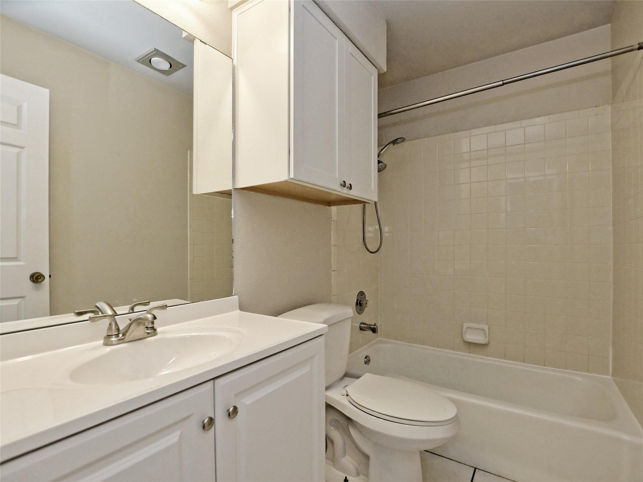 300 North Field St Property Photo 20