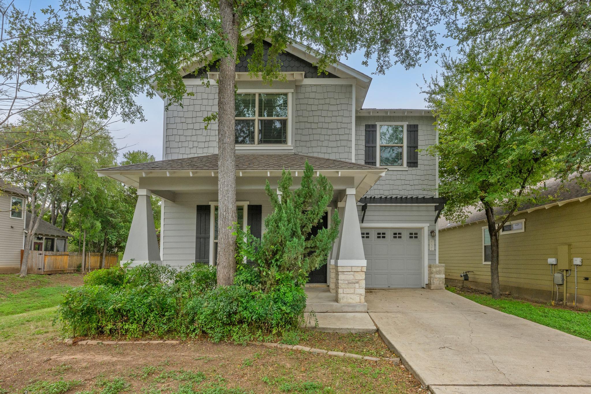 2501 Amur Dr Property Photo 1