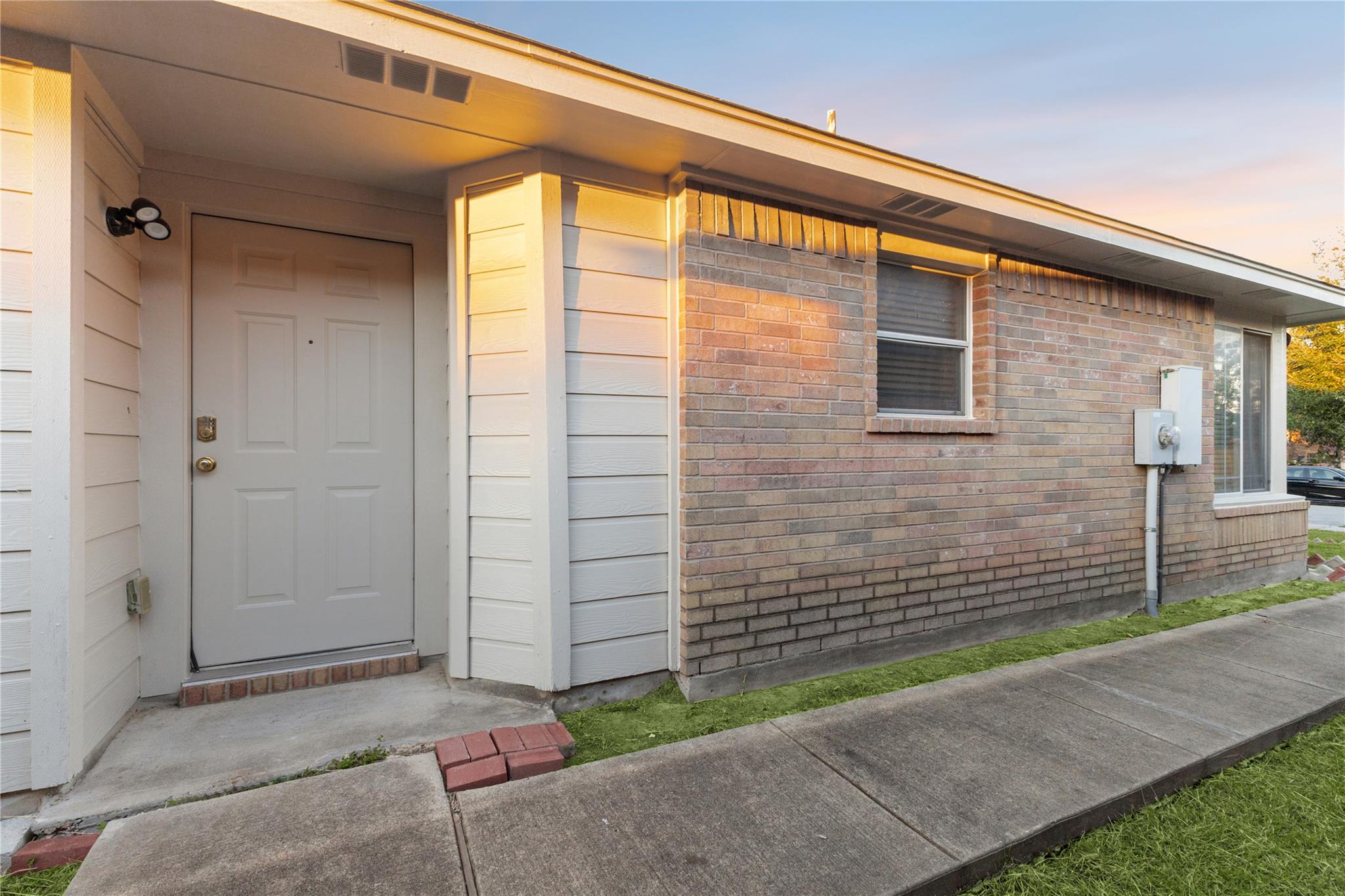 13326 James Monroe St Property Photo 4
