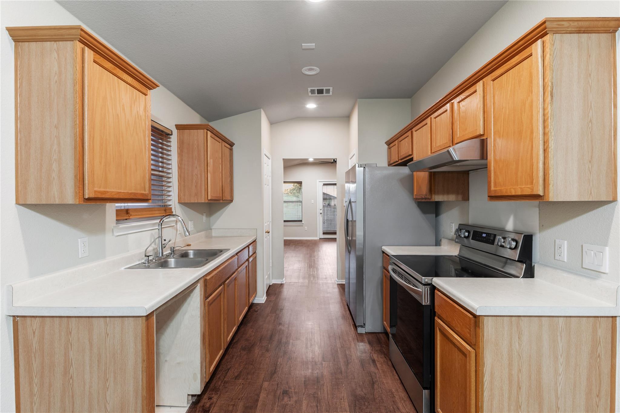 13326 James Monroe St Property Photo 6