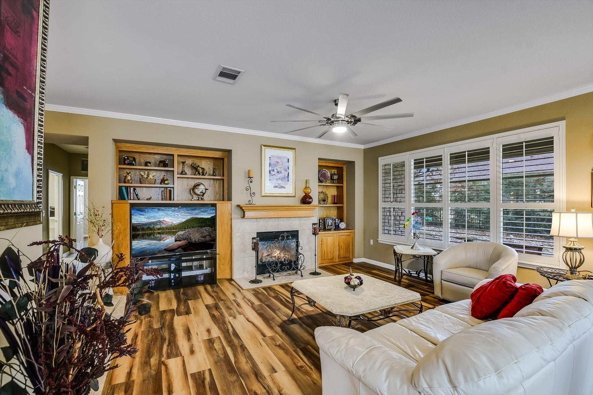 111 Chuckwagon Trl Property Photo 7