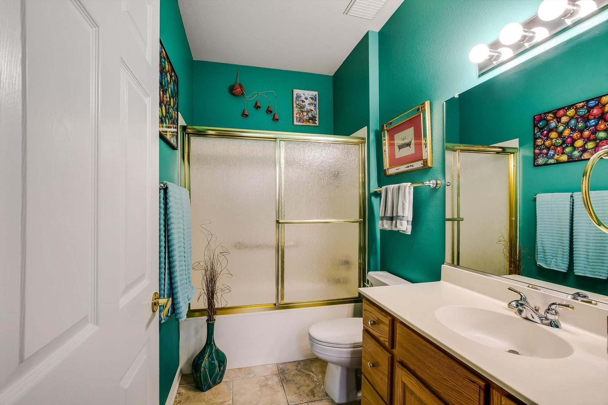 111 Chuckwagon Trl Property Photo 26