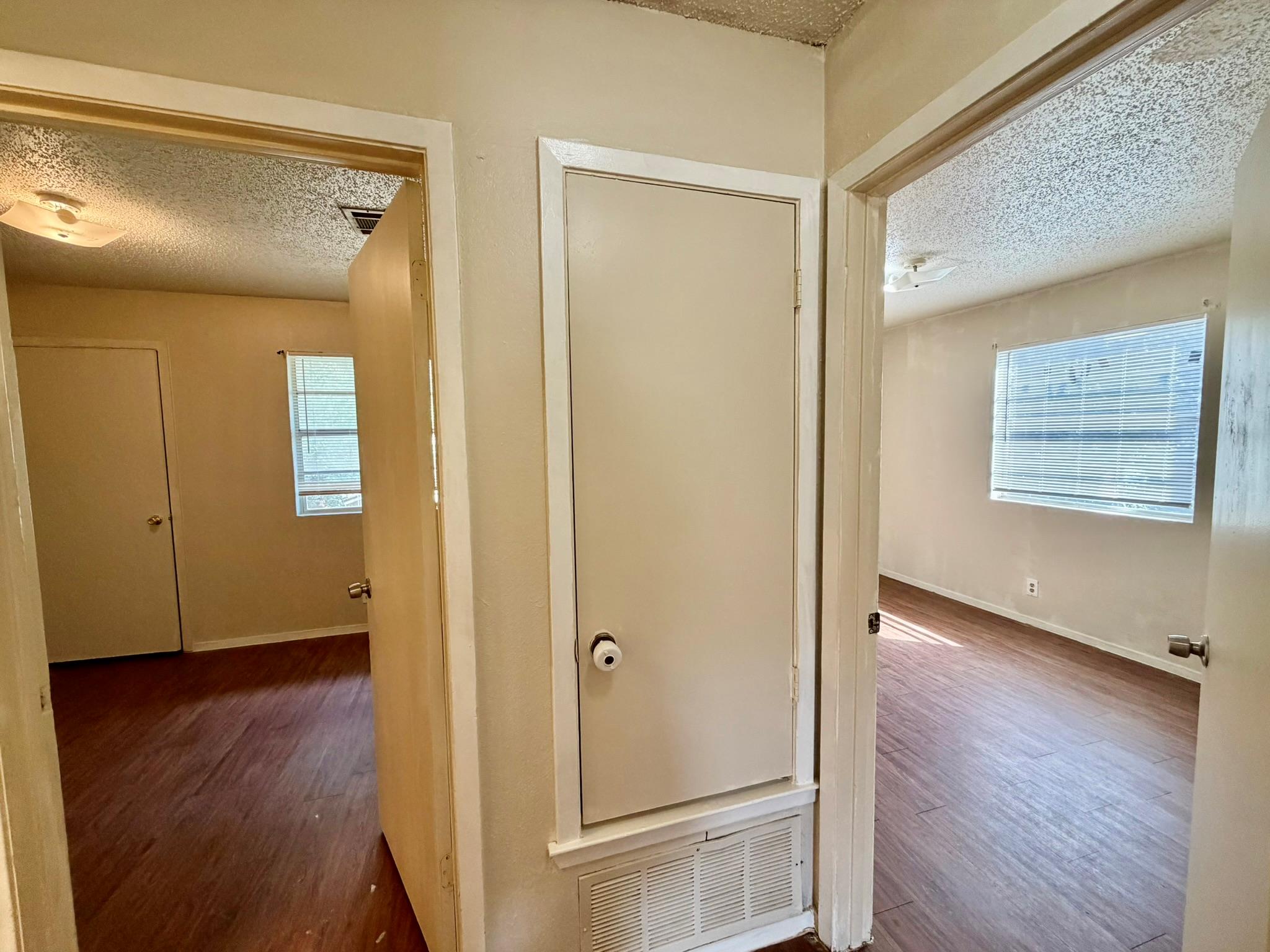 402 Hedgewood Dr #c Property Photo 8