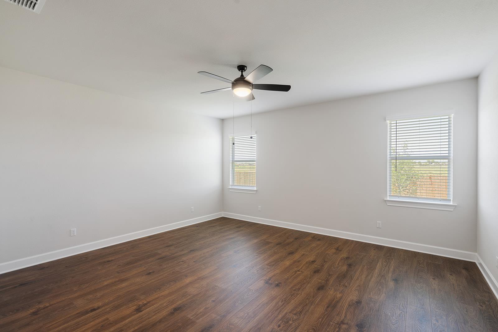 517 W Luna Blue Ln Property Photo 5