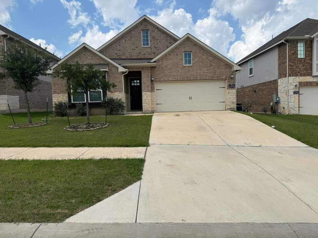 141 Seminole Dr Property Photo 2