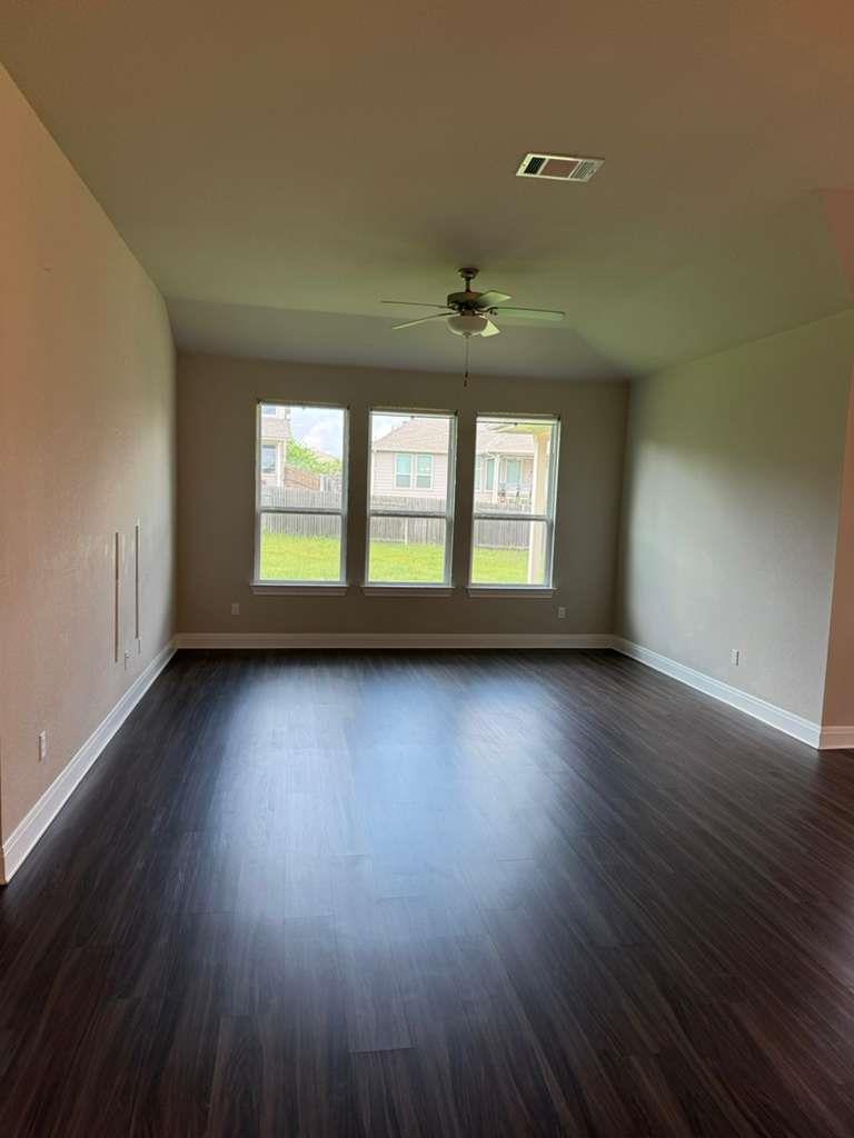 141 Seminole Dr Property Photo 4