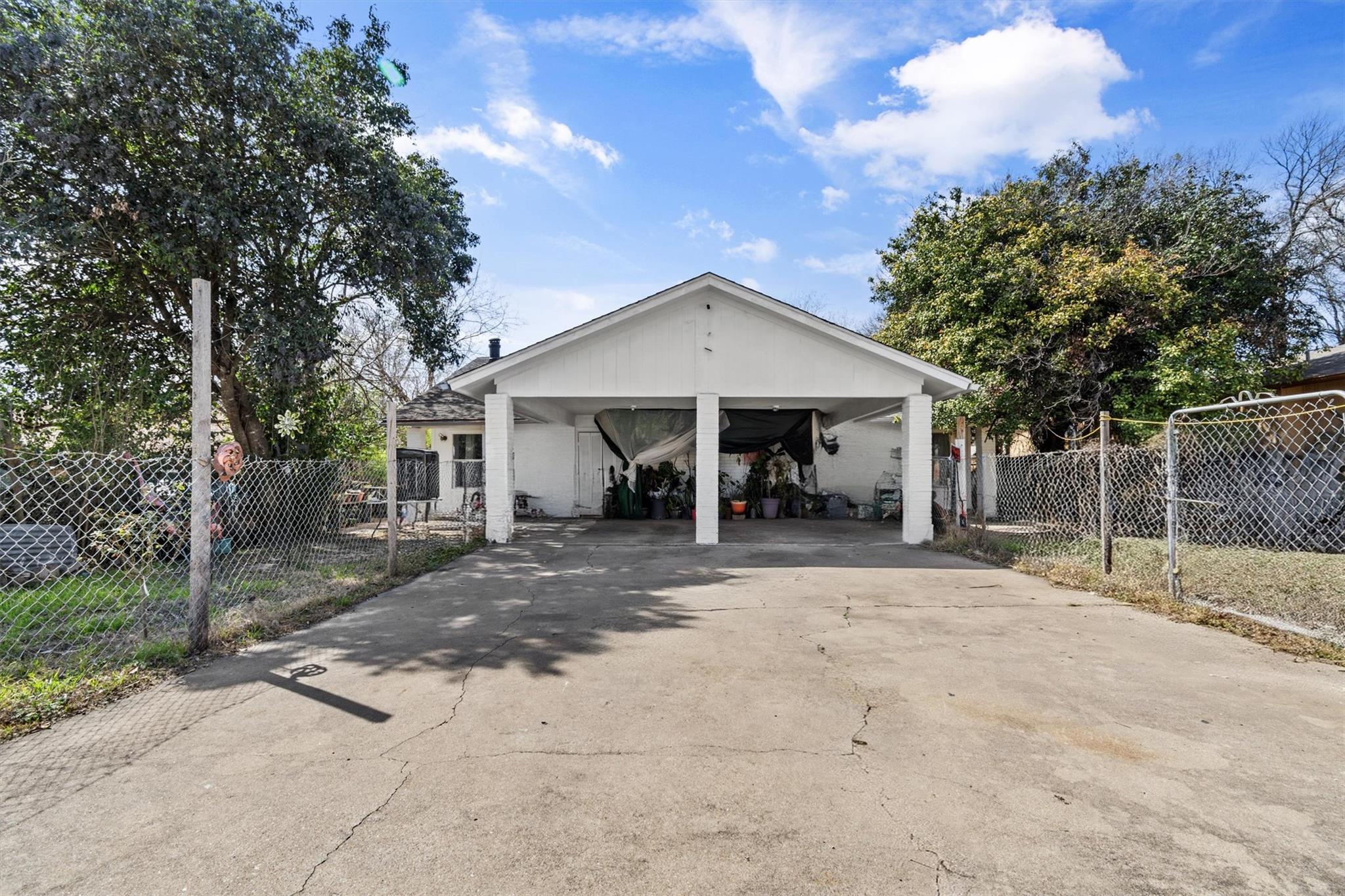 5318 Atascosa Dr Property Photo 1