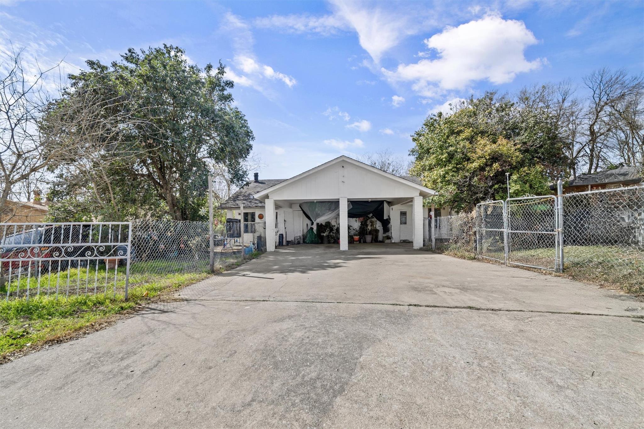 5318 Atascosa Dr Property Photo 2