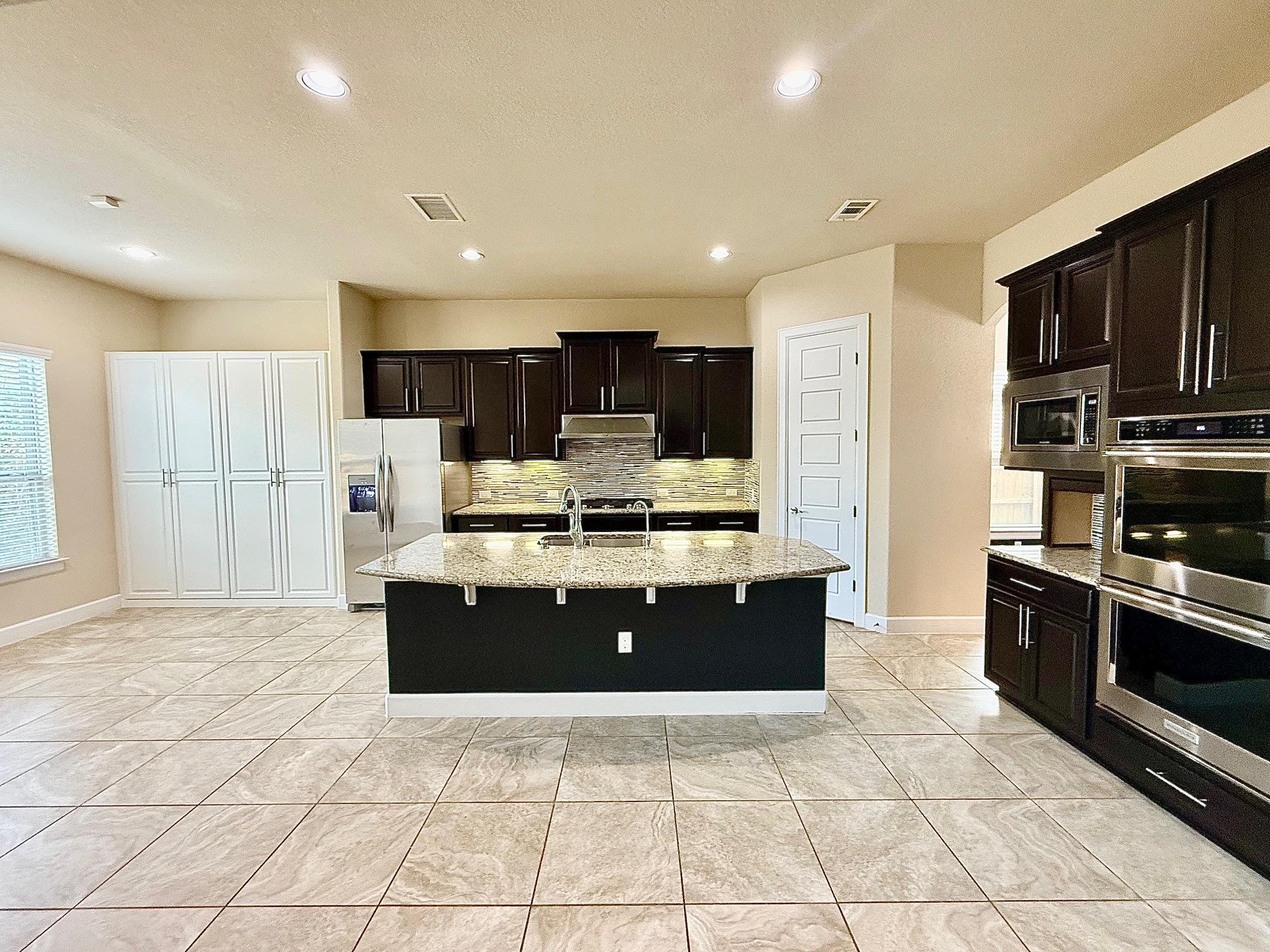 9605 Brians Path Property Photo 4