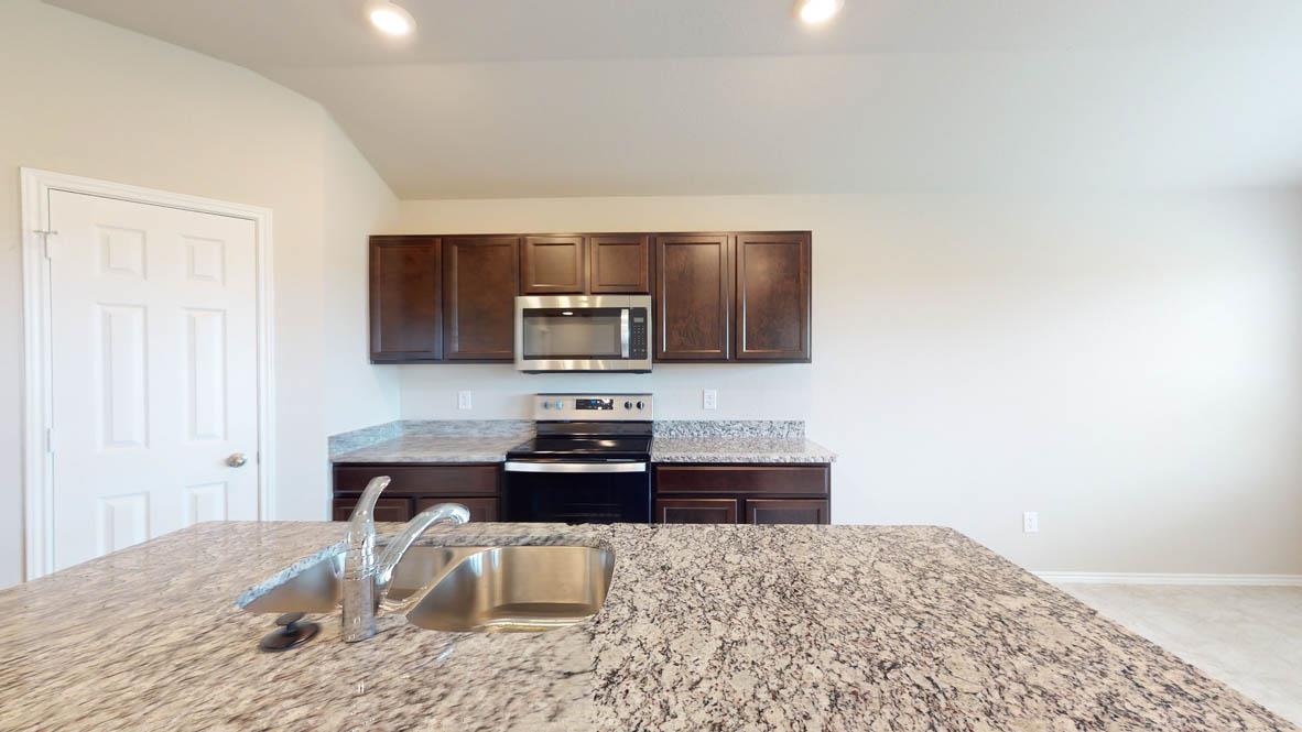 1305 Rolling Thunder Dr Property Photo 6